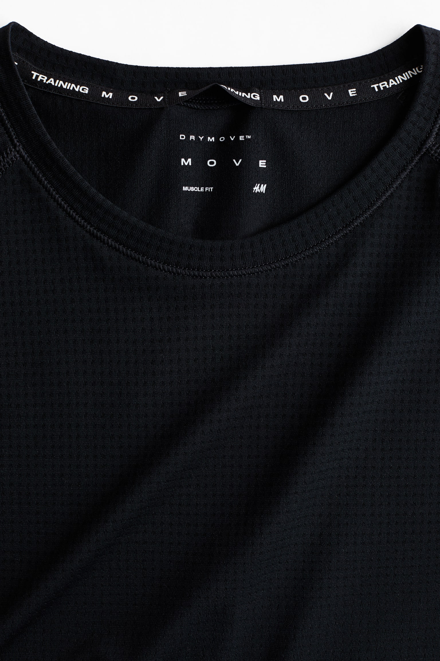 Мужская футболка H&M Move Muscle Fit Sports T-Shirt with DryMove™, цвет: Чёрный — фото 7