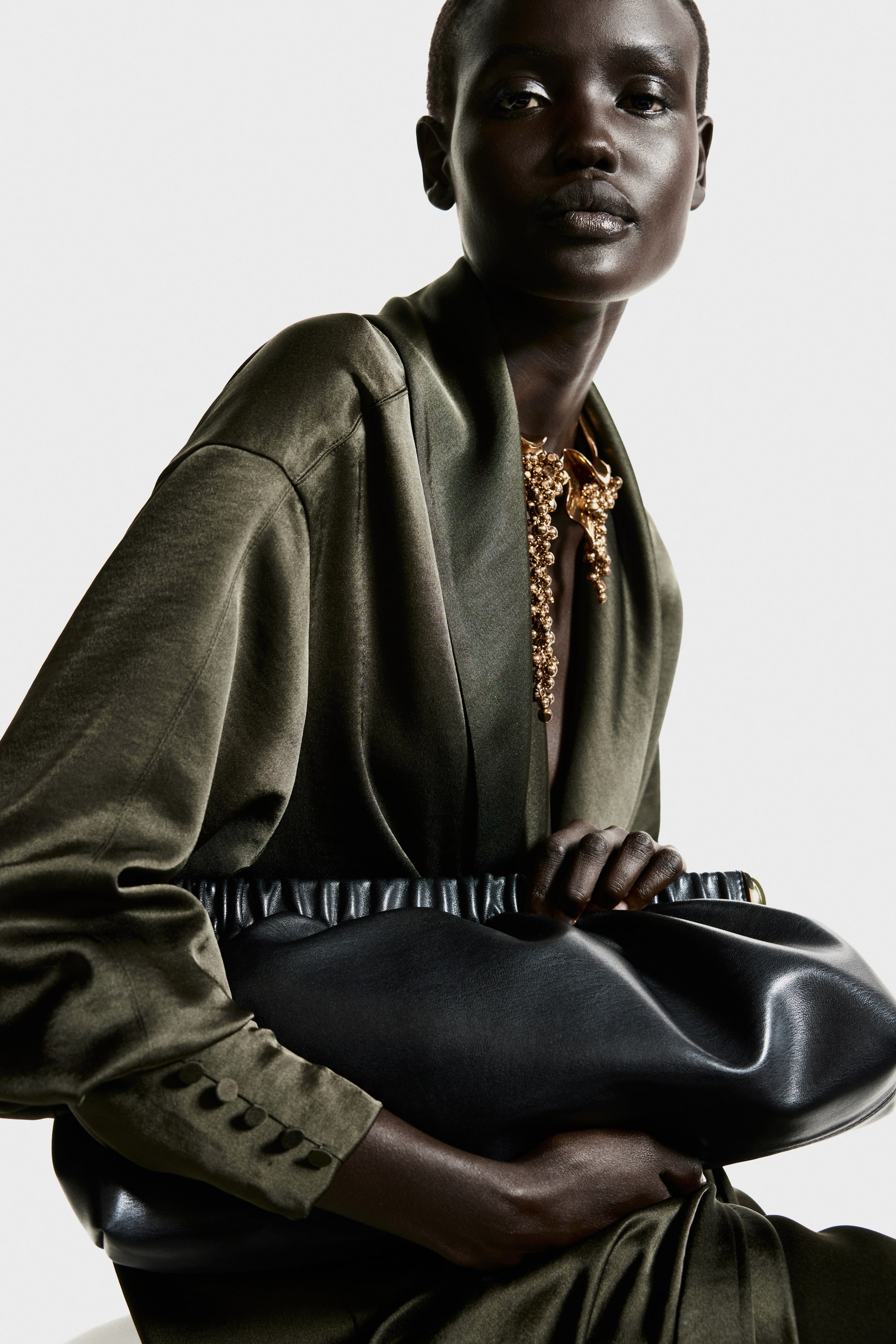 拡大画像を表示: コーティングクラッチバッグ - ブラック - レディース | H&M JP 3