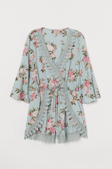 Romper with Lace - V-neck - 3/4 sleeve - Light turquoise/floral 