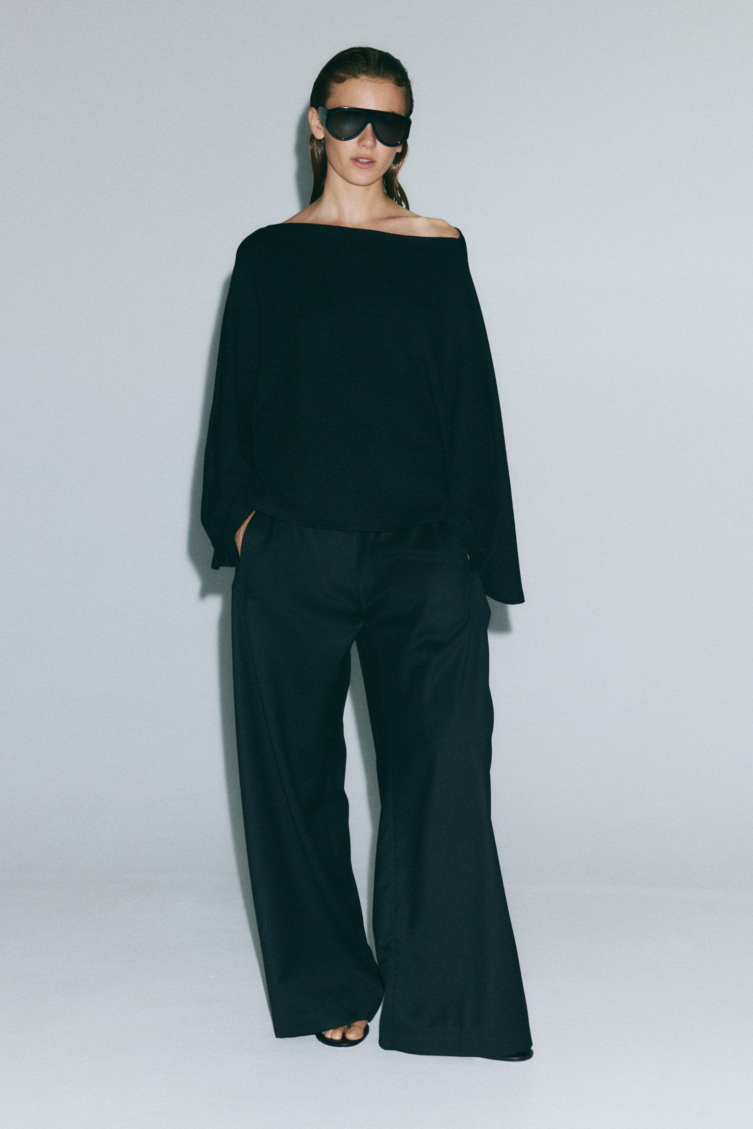 Женский топ H&M Crinkled Batwing-Sleeved Top, цвет: Чёрный — фото 4