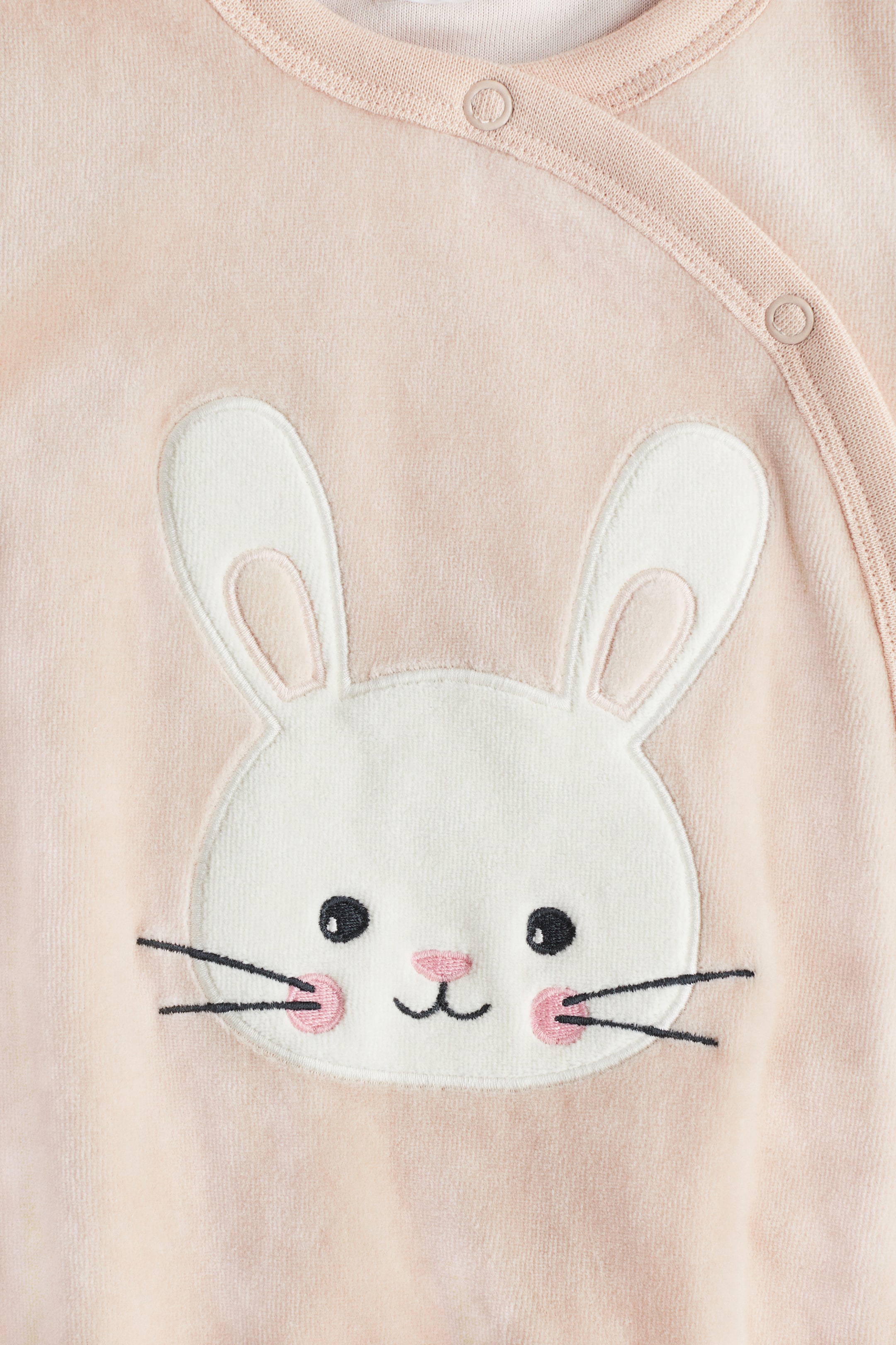 拡大画像を表示: ベロアカバーオールパジャマ - ライトピンク／バニー - Kids | H&M JP 2