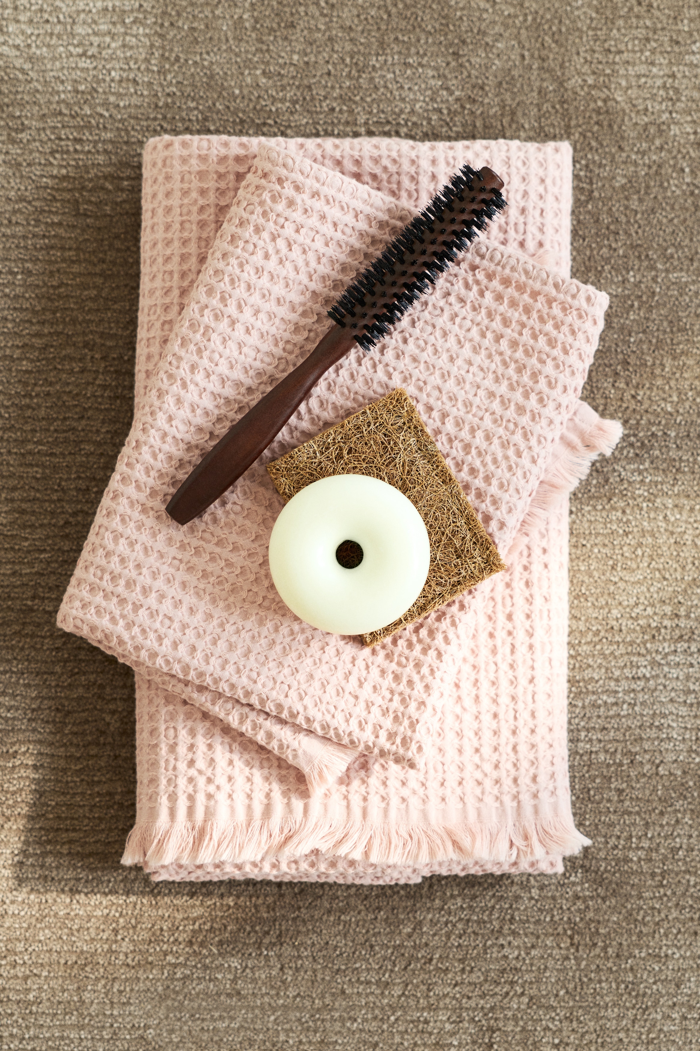 Vohvelipintainen käsipyyhe - Puuteriroosa/Tummanbeige/Vaaleankeltainen