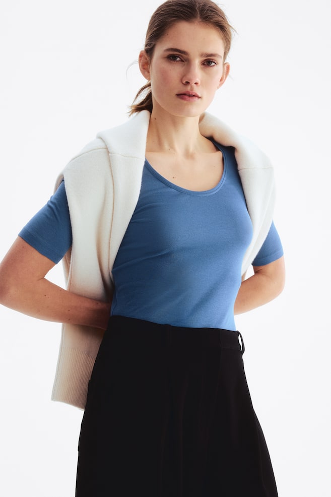 Shirt aus Pima-Baumwolle mit U-Ausschnitt-Blau - 3