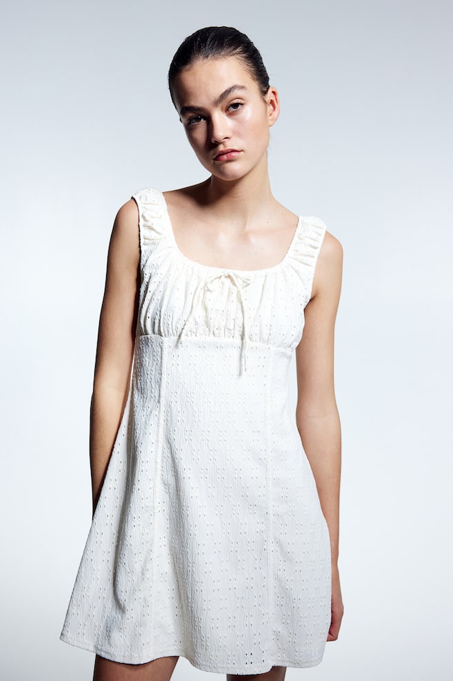 White Dresses for Women - H&O