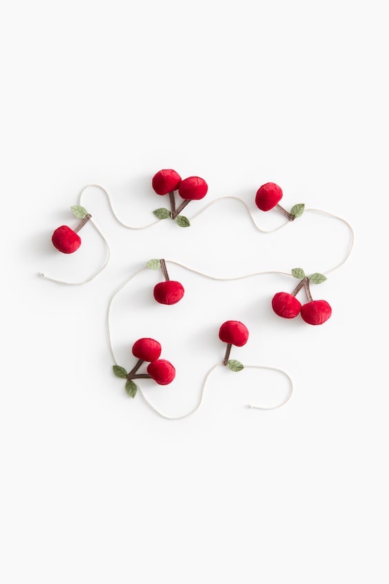 Праздничная гирлянда H&M Cherry в форме вишен
