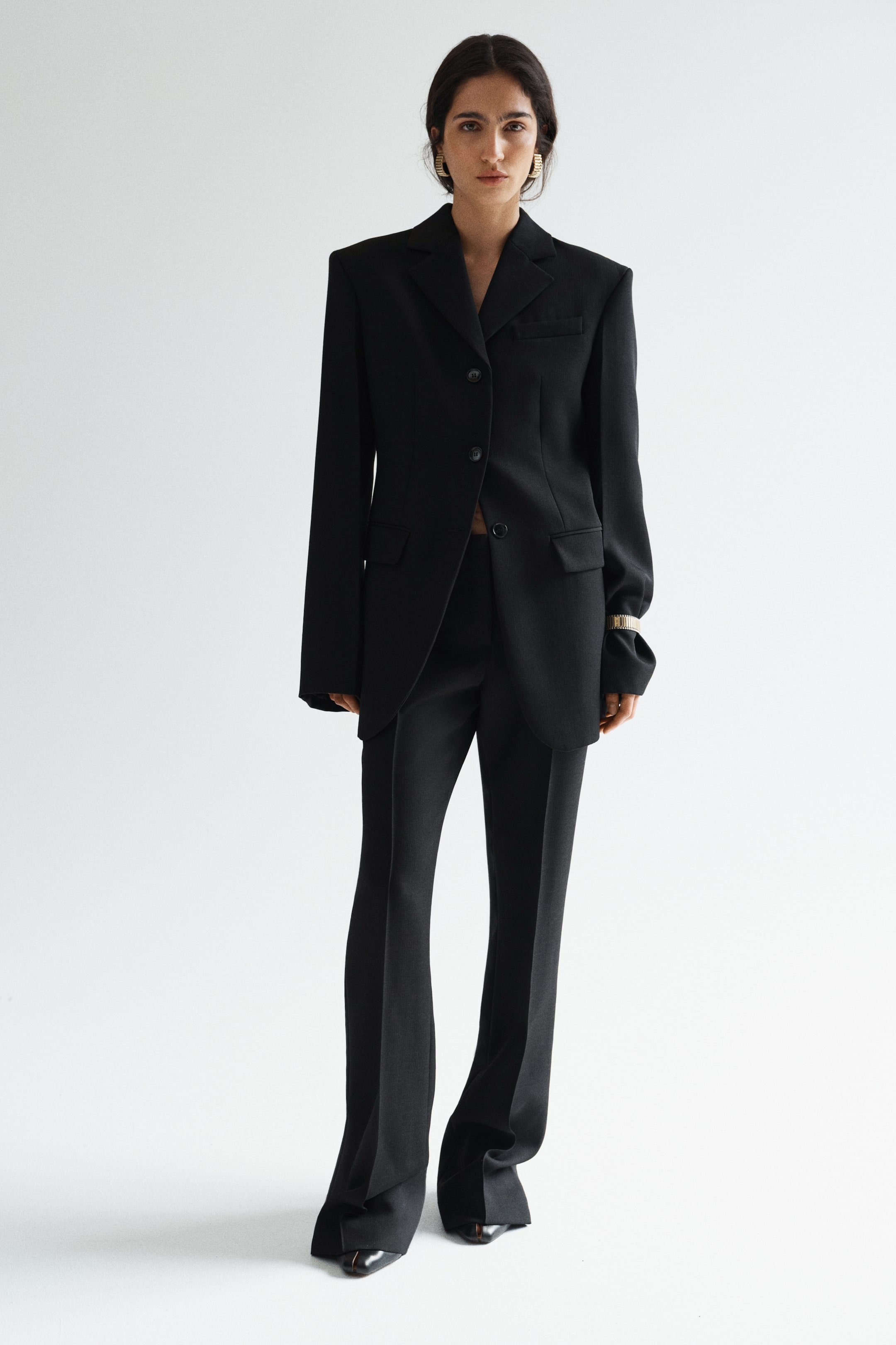 Pantalon sur mesure en laine avec jambes droites