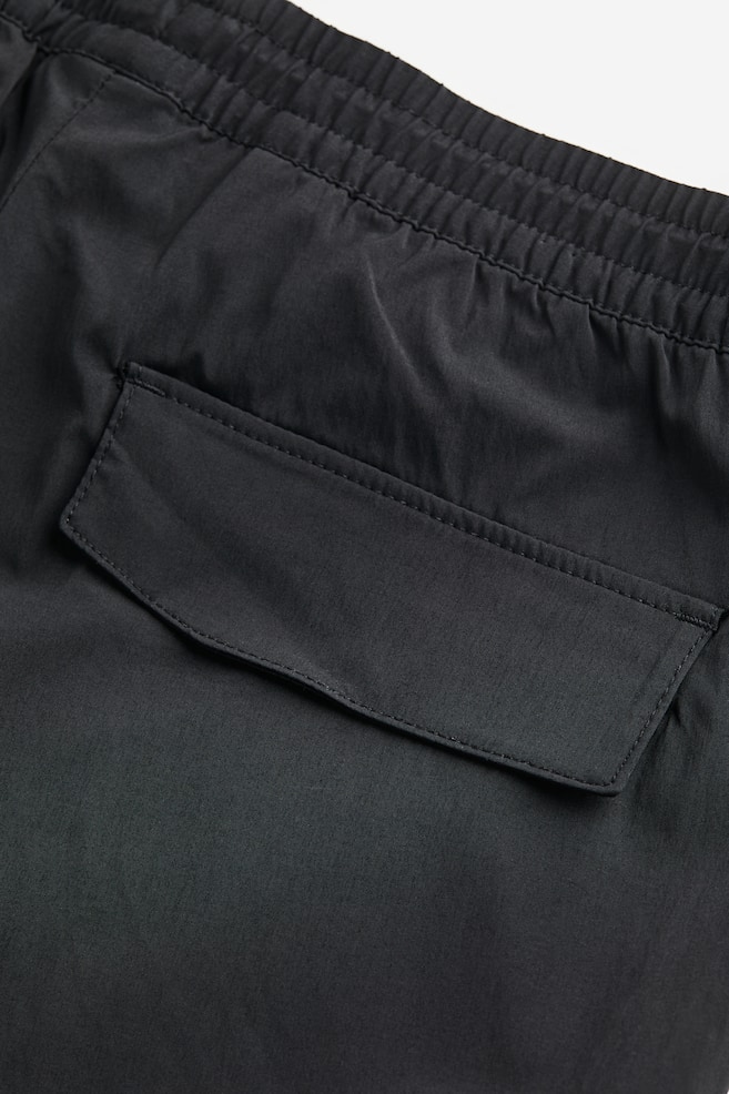 Relaxed Fit Nylon cargo trousers - Black/Light sage green - 7