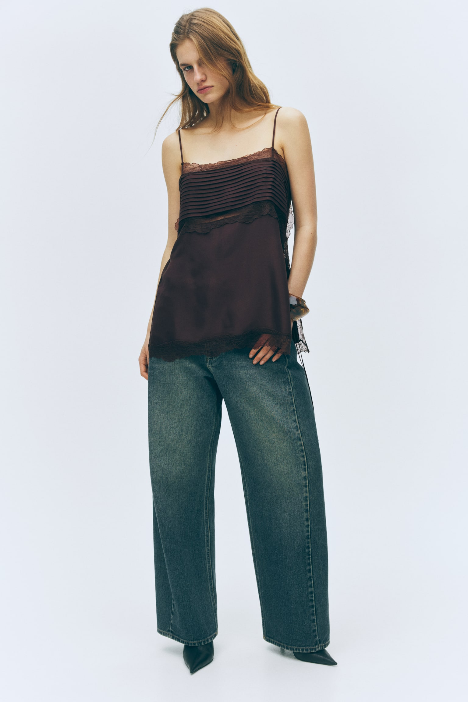 레이스 디테일 스트랩 탑 - 다크 브라운 - 6