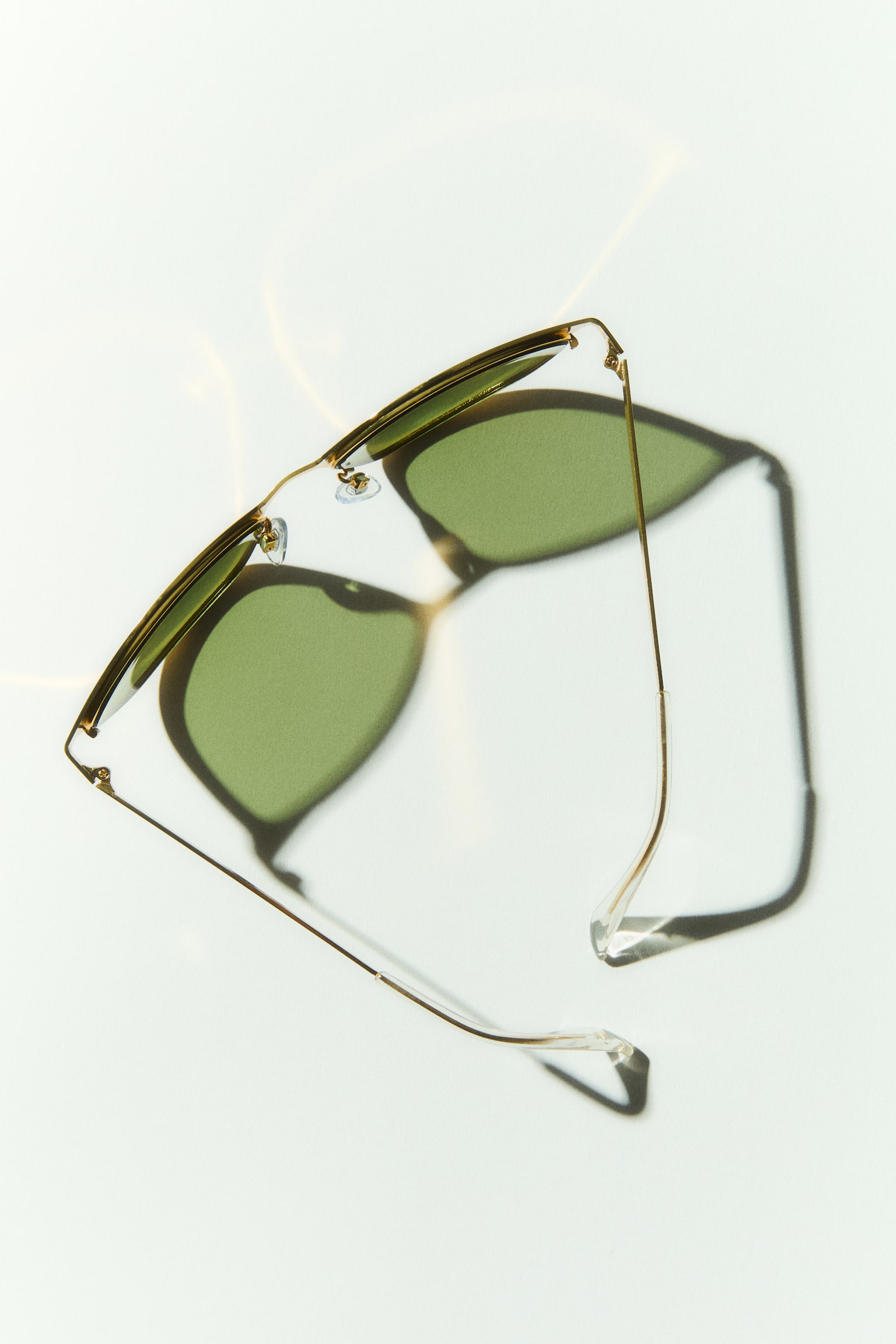 Slim Cat-Eye Sunglasses - Gold-colored - 1
