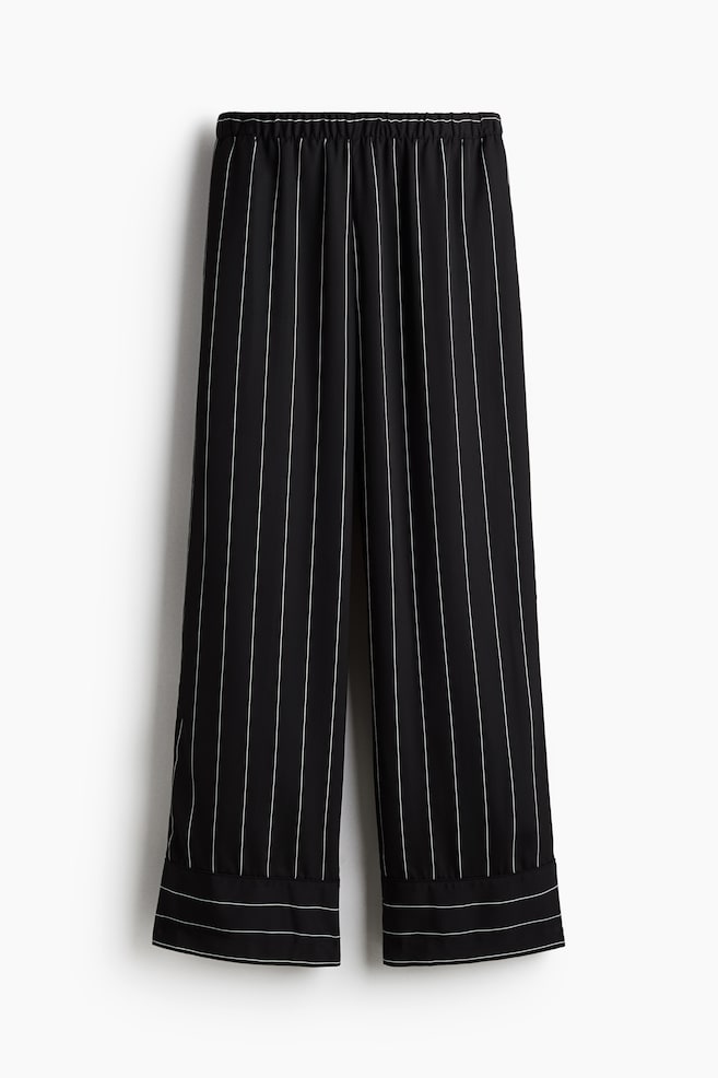 Twillhose in Loose Fit - Schwarz/Nadelstreifen - 1