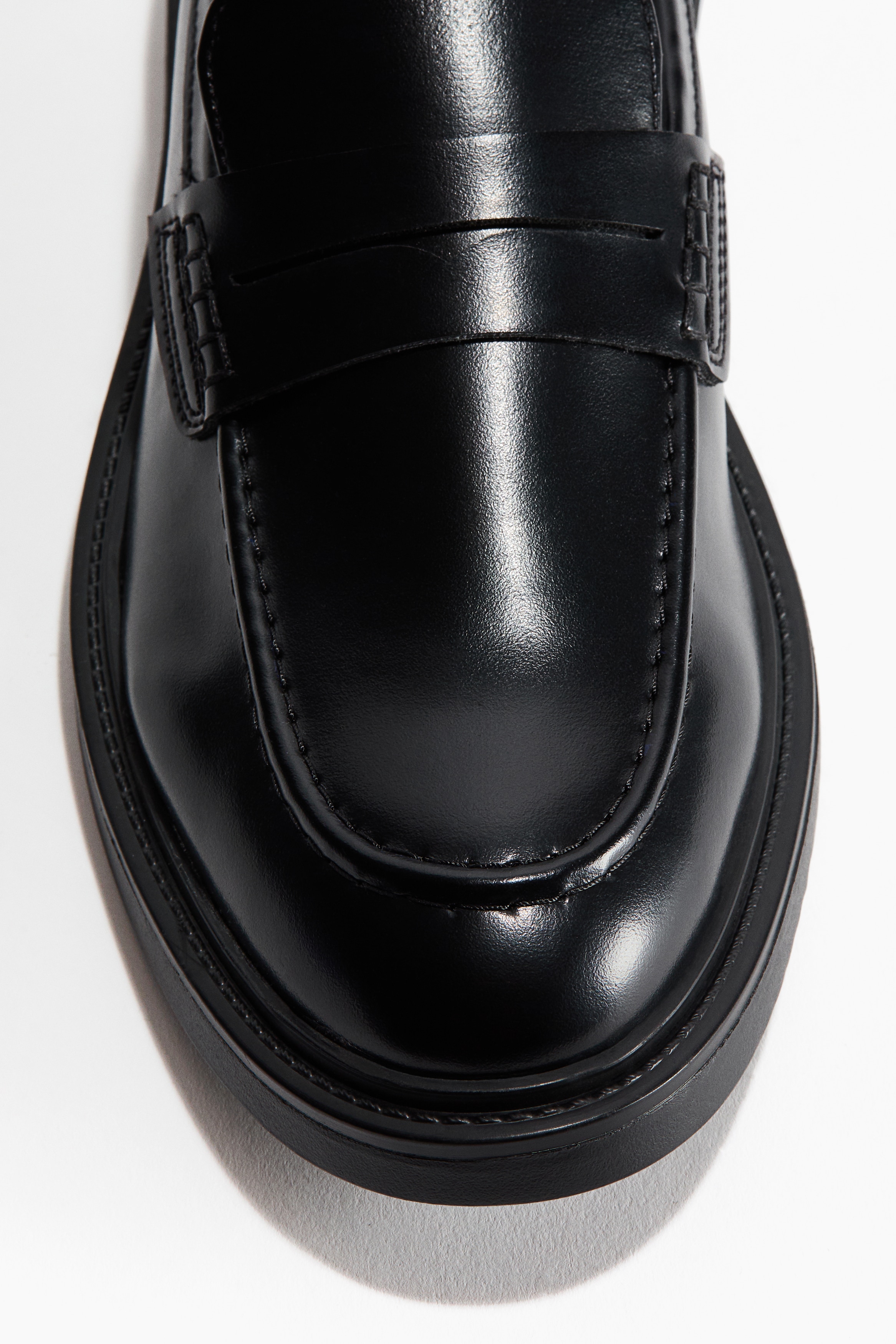 Moccasin-seam loafers