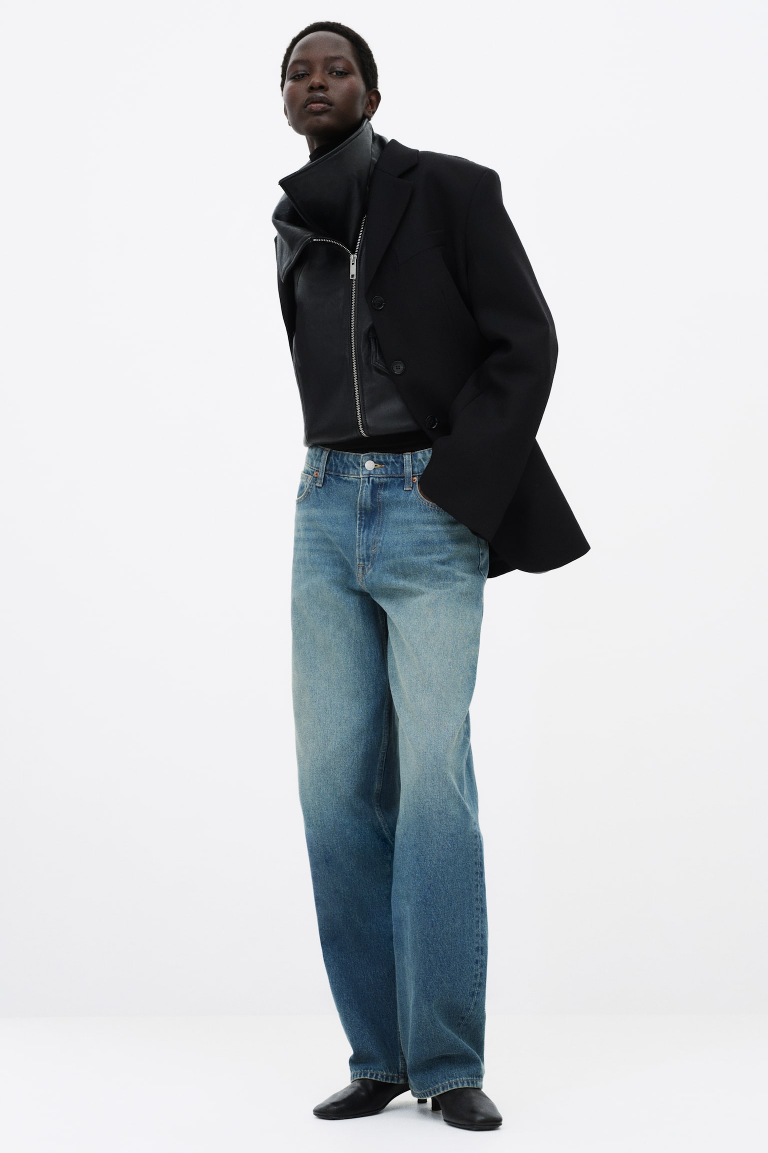 Женские джинсы H&M Baggy Regular-Waist Barrel, цвет: Джинсовый синий — фото 4