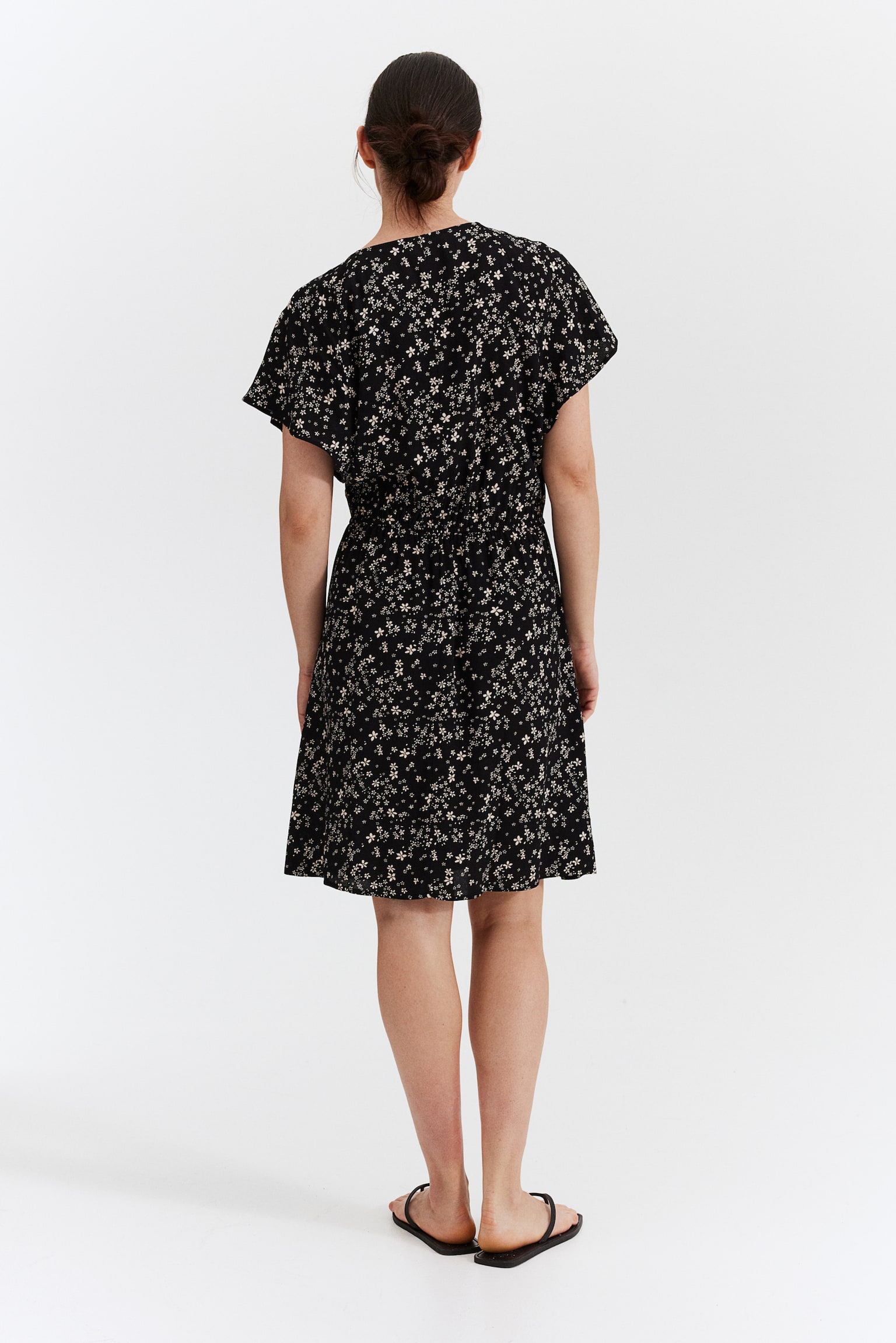 MAMA Viscose Nursing Dress - Black/Small flowers/Light pink/Small flowers - 6