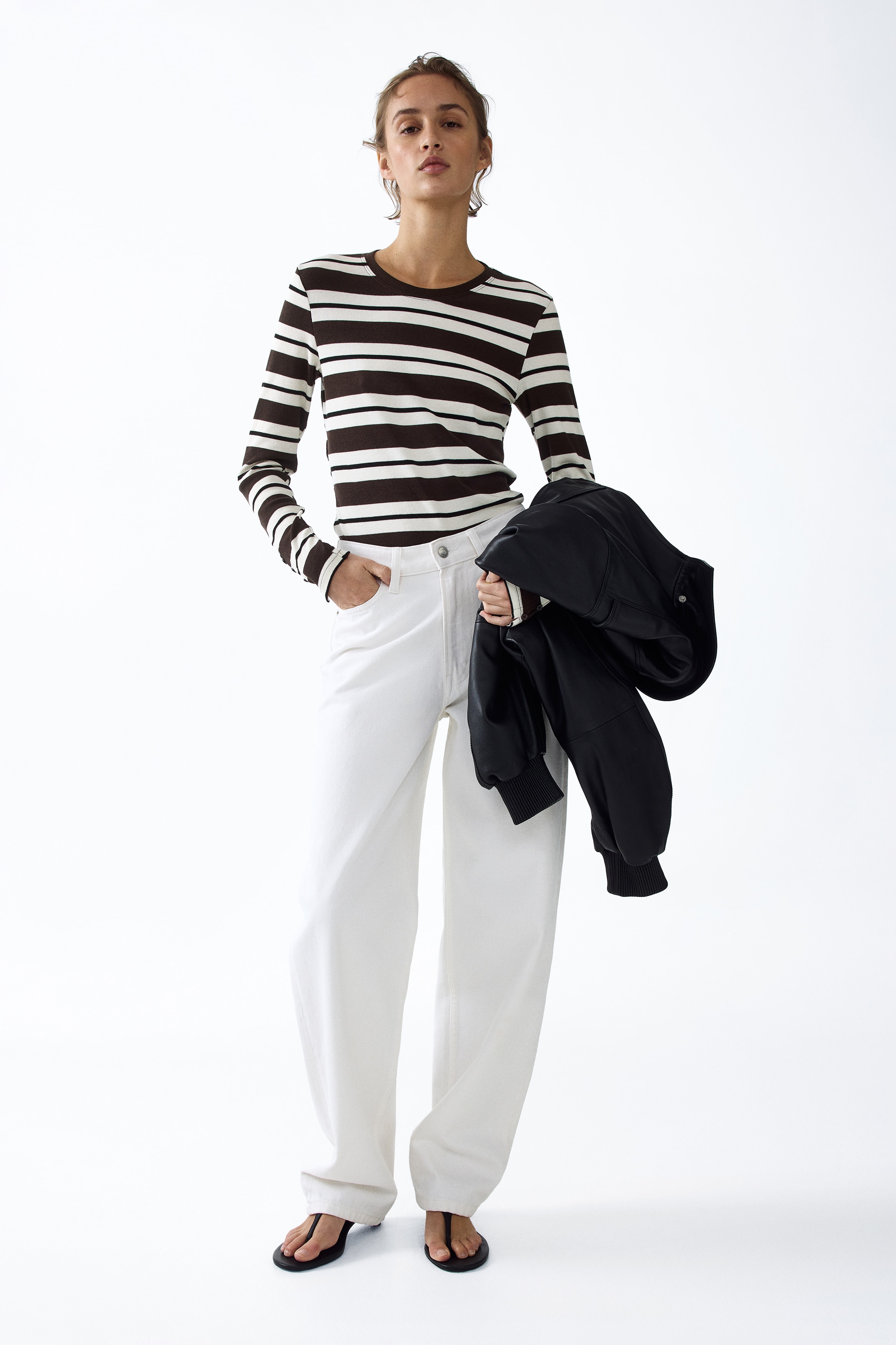 Rebrasta majica - Bela/tamnosmeđa/pruge/Bordo/pruge