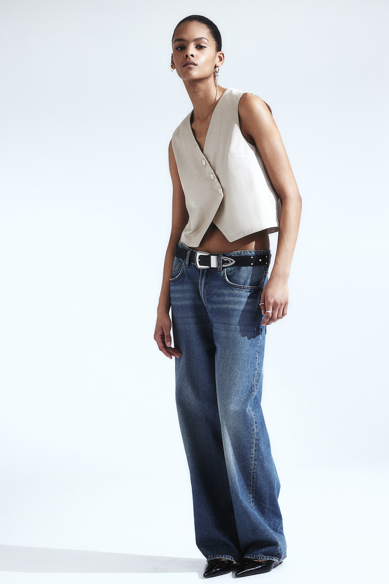 Asymmetric-front Suit Vest - V-neck - Regular length - Light taupe ...