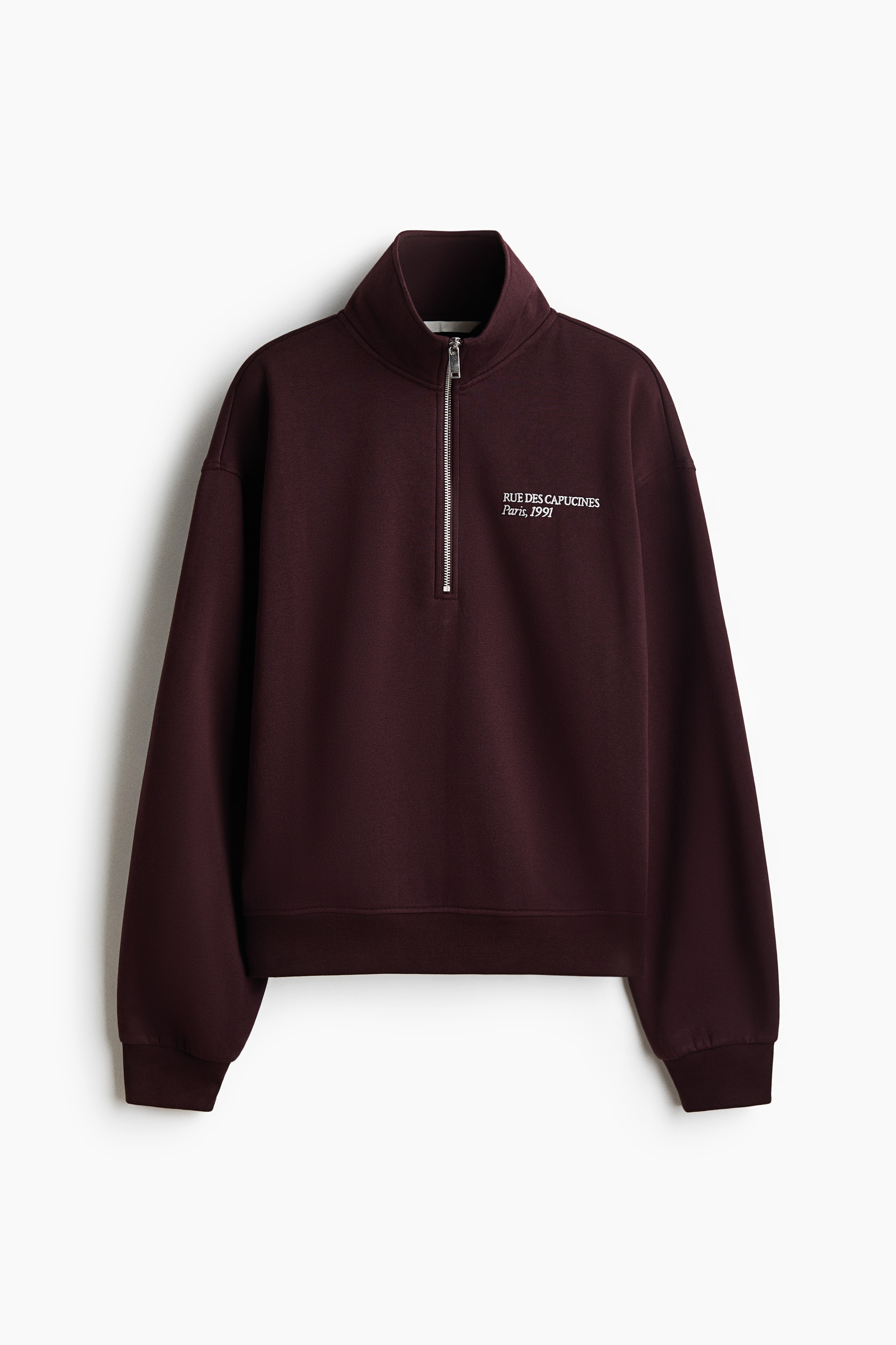 Zip-top sweatshirtModel