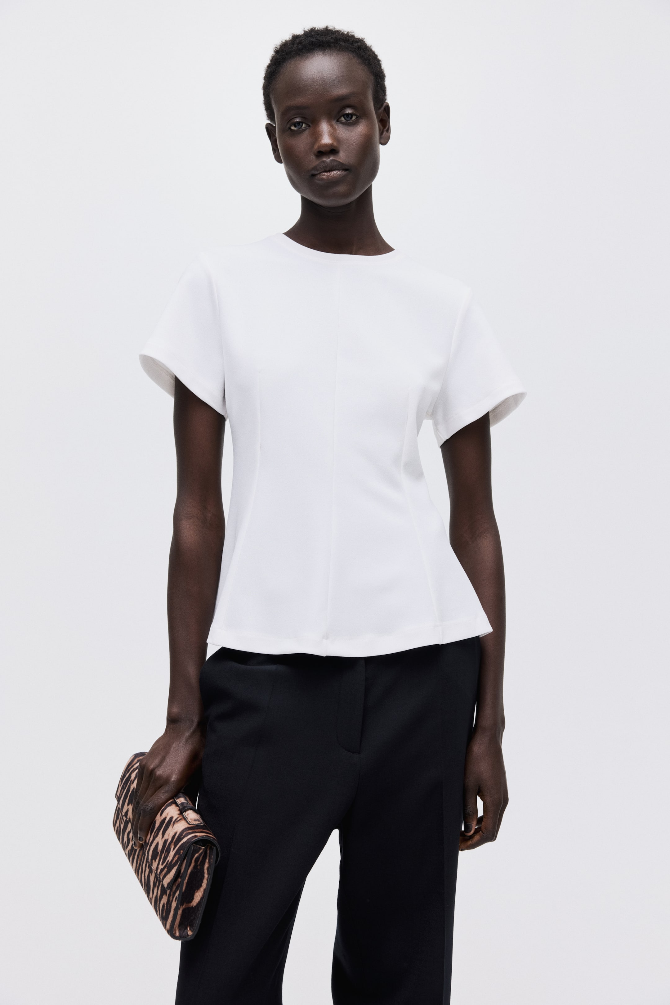 拡大画像を表示: Waisted top - ホワイト - レディース | H&M JP 1