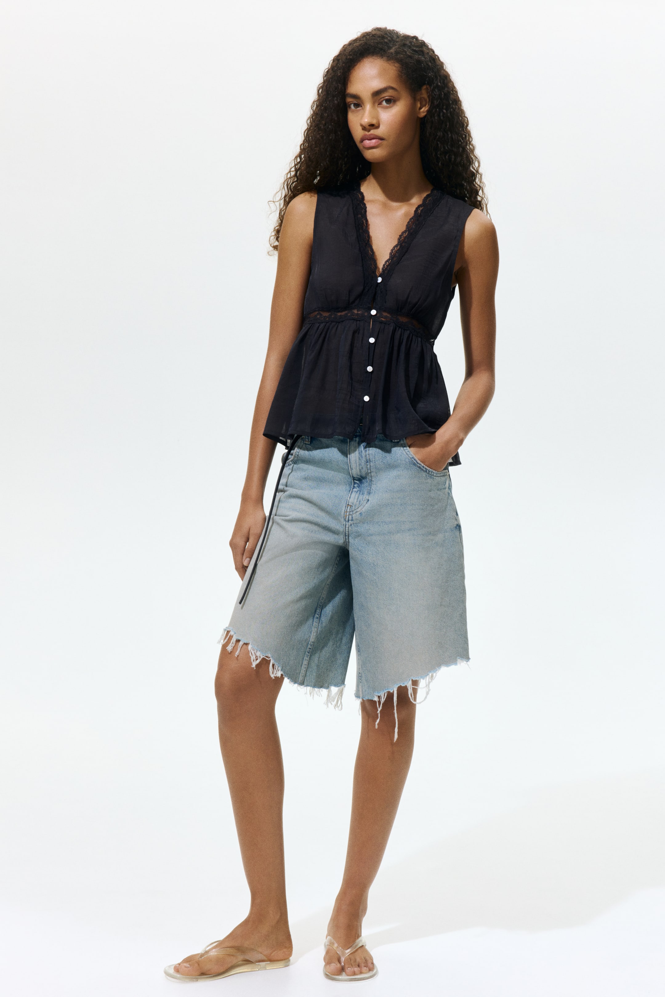 Женские топы H&M Lace-Trimmed Peplum Top — фото 3