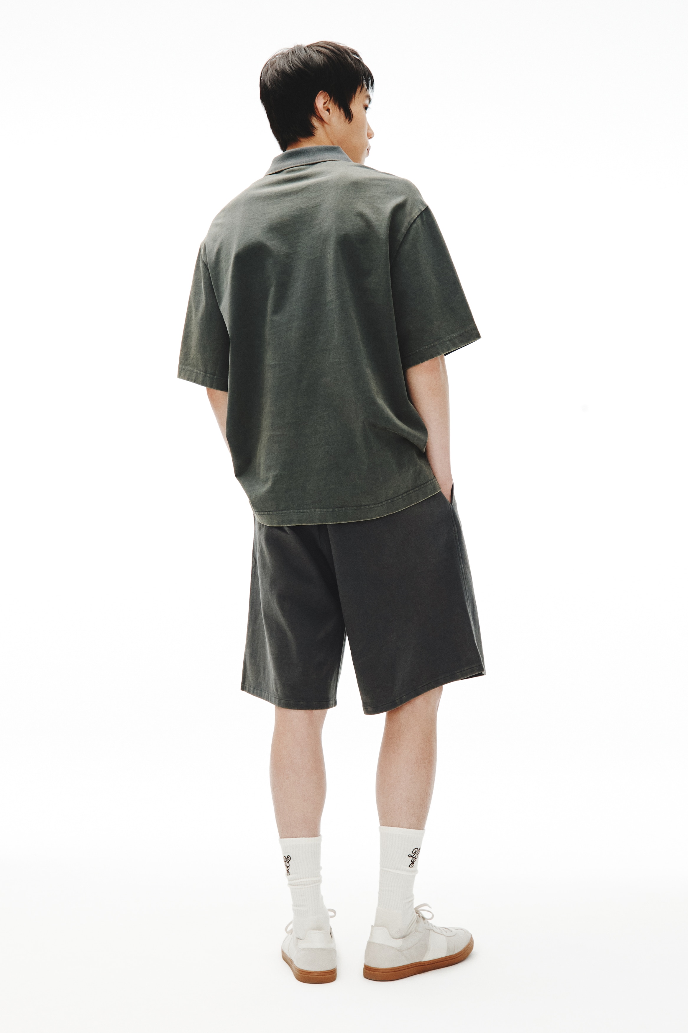 ルーズフィット インターロックショートパンツ - ウォッシュドカーキ