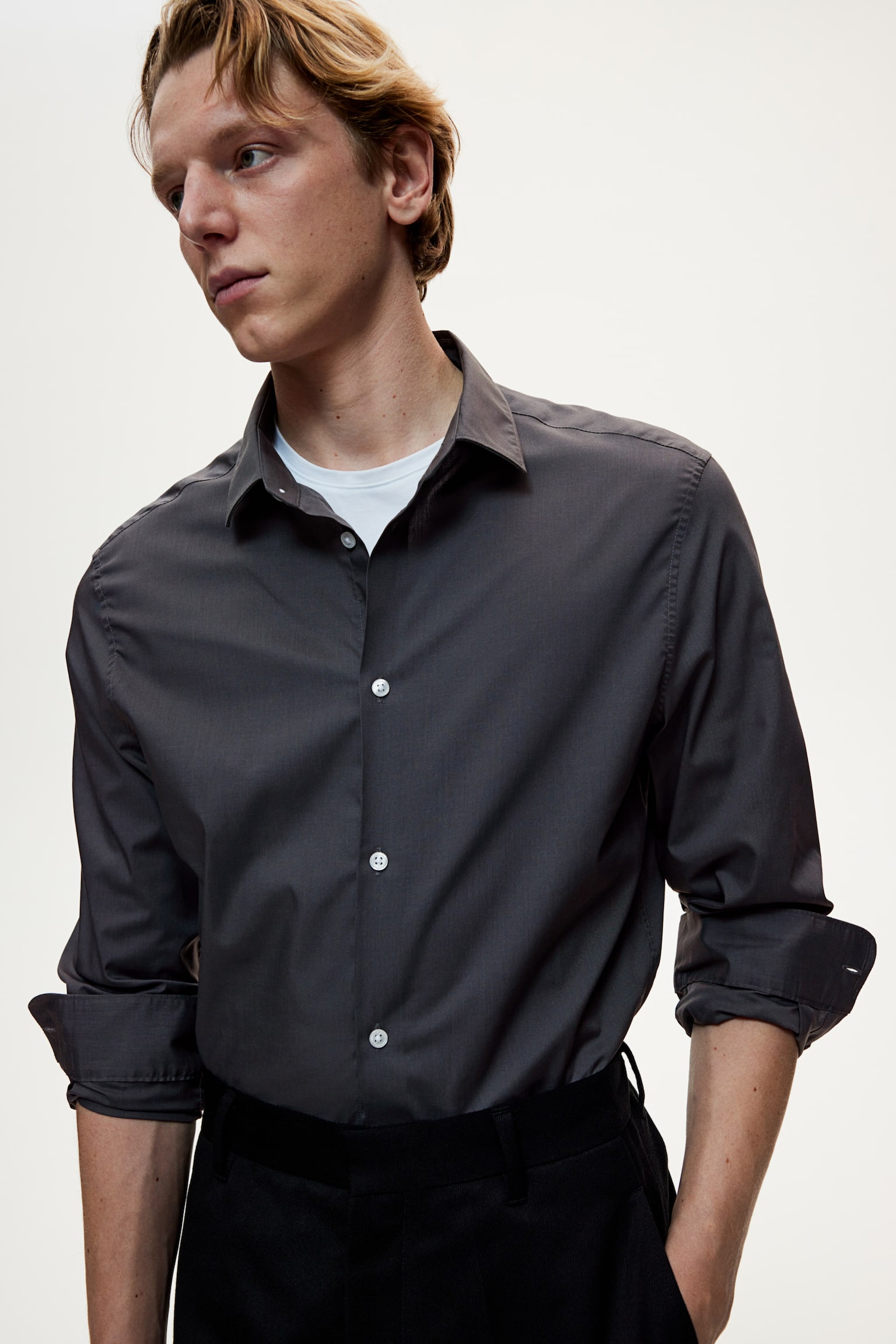 Slim Fit Easy-iron shirt - Dark grey/White/Raspberry red/Light blue/Blue/Light blue/Striped/Navy blue/Black - 1