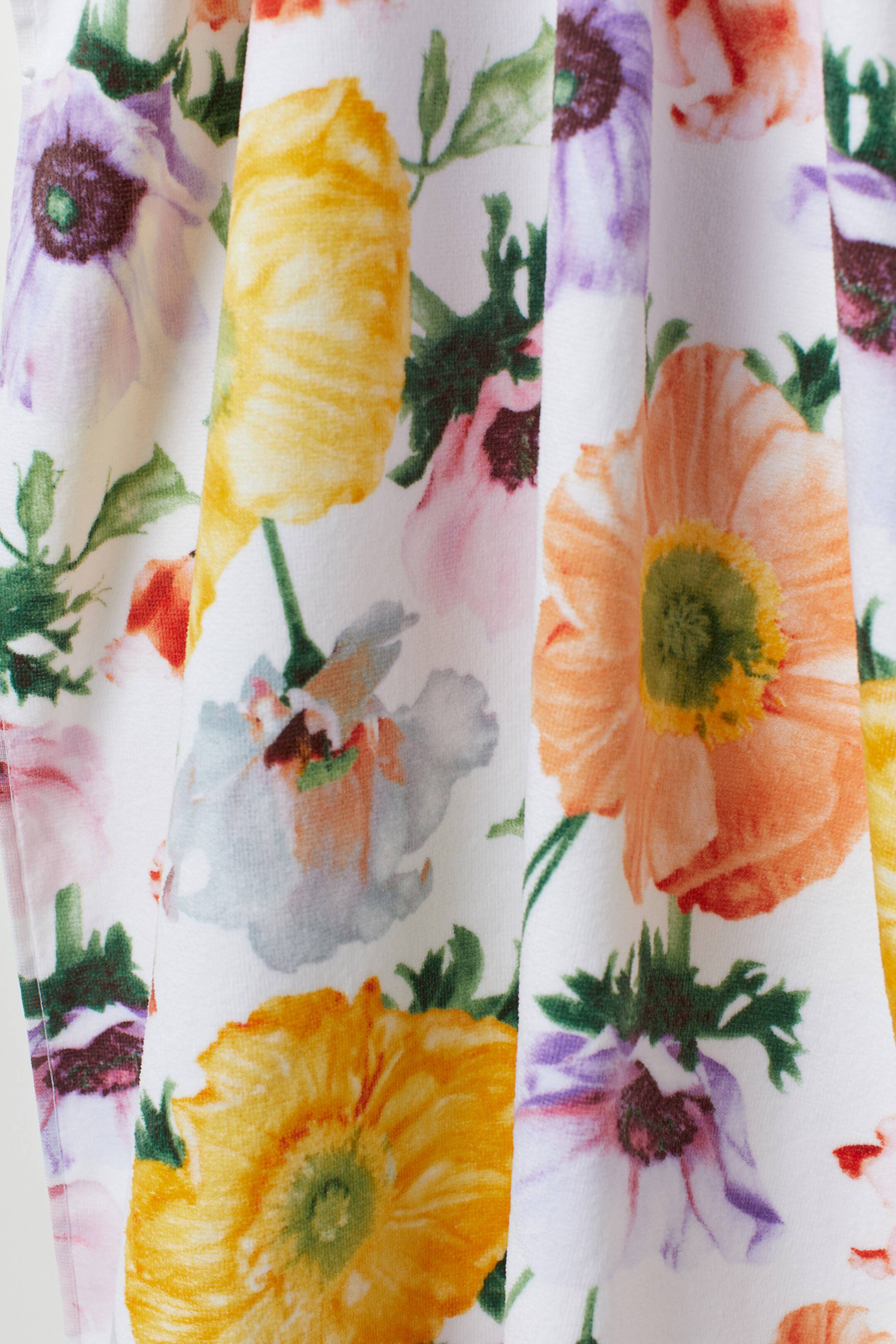 Größeres Bild ansehen: Gemustertes Badetuch - Weiß/Geblümt - Home All | H&M DE 2