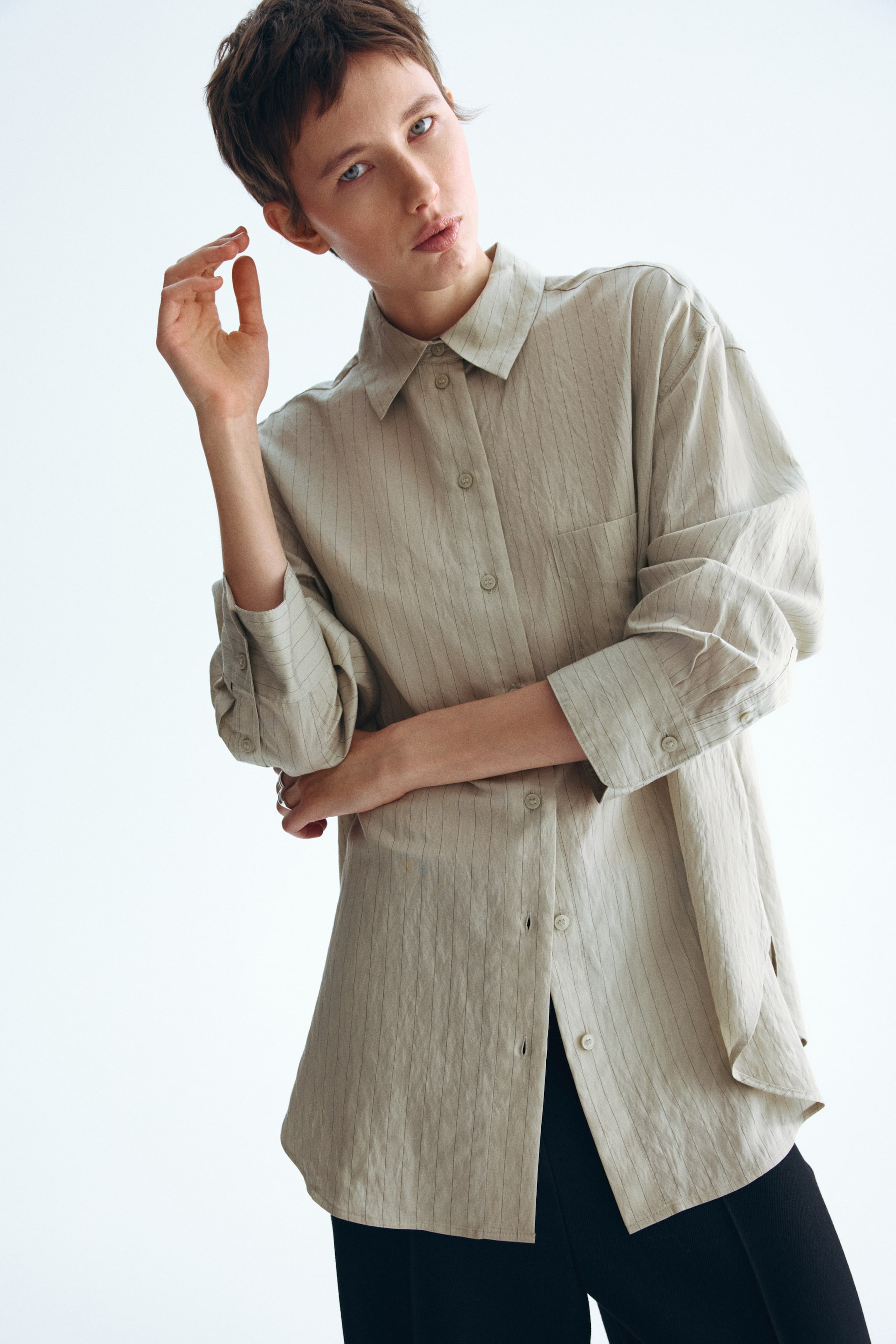 Женские рубашки H&M Oversized Shirt — фото 7