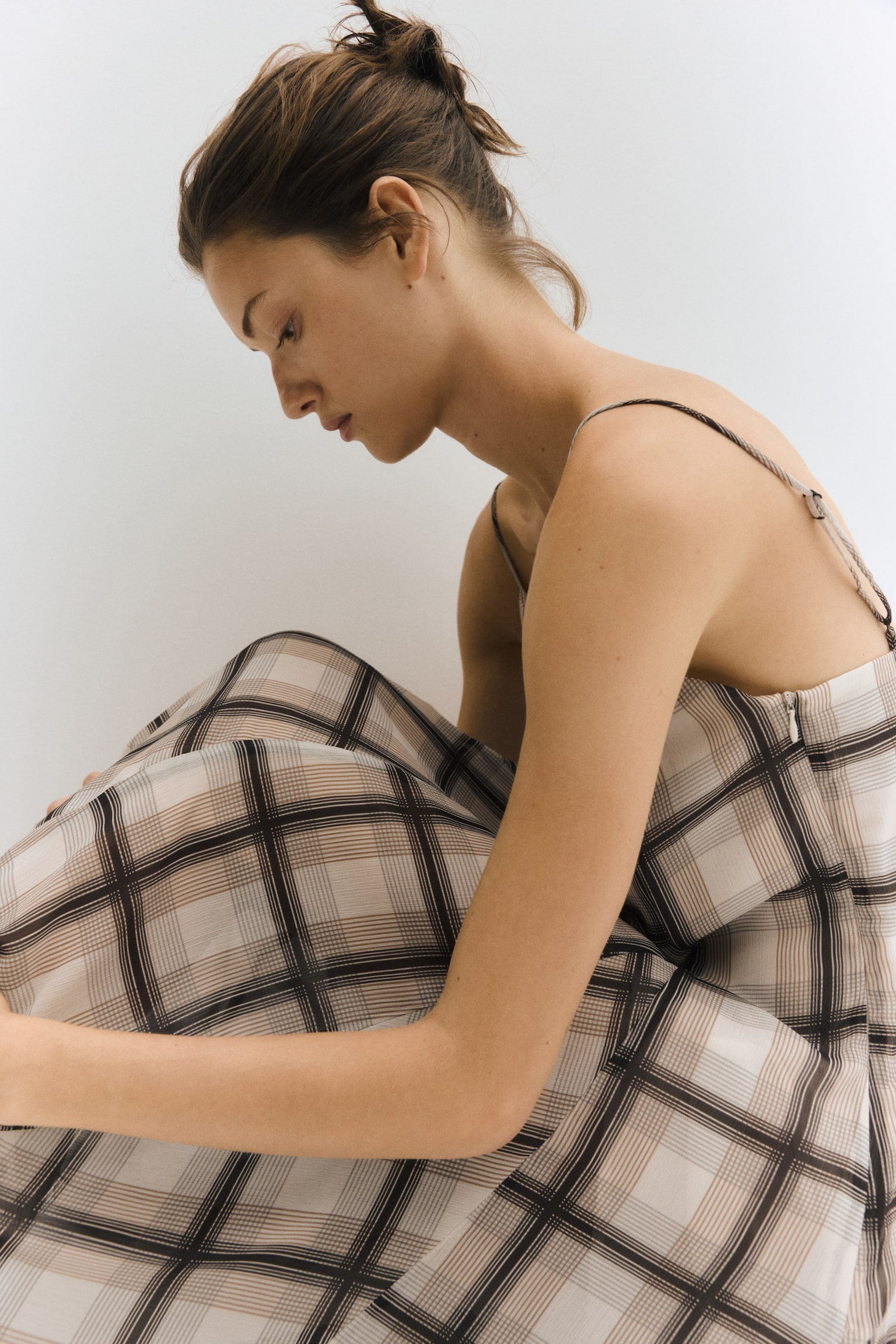 Váy hai dây xoè - Màu be nhạt/Kẻ ca rô - 5