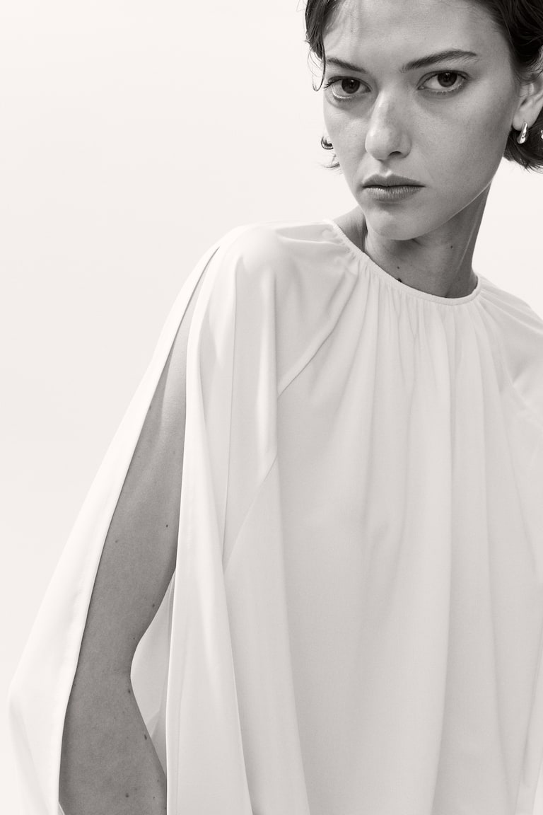 Bluza s otvorenim rukavima