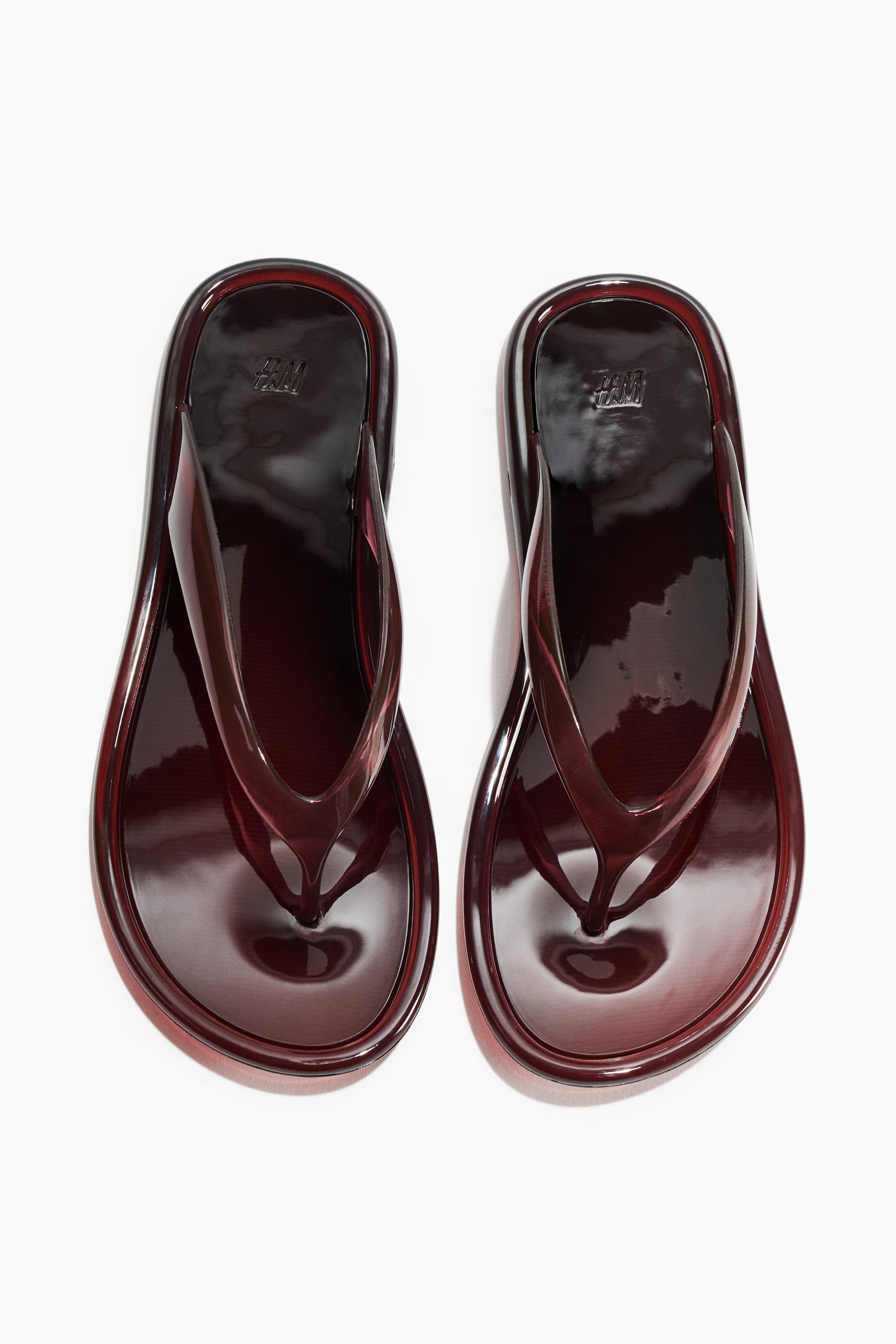 Tongs semi-transparentes