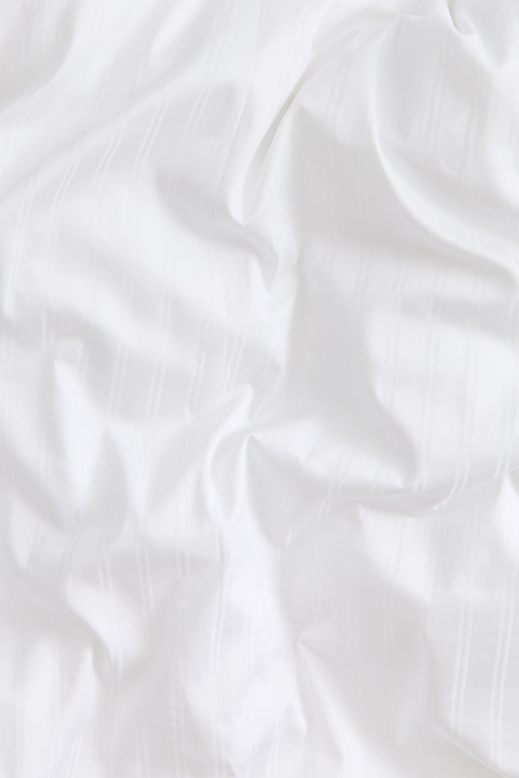 Büyük resmi görüntüle: Cotton sateen single duvet cover set - White - Home All | H&M TR 2