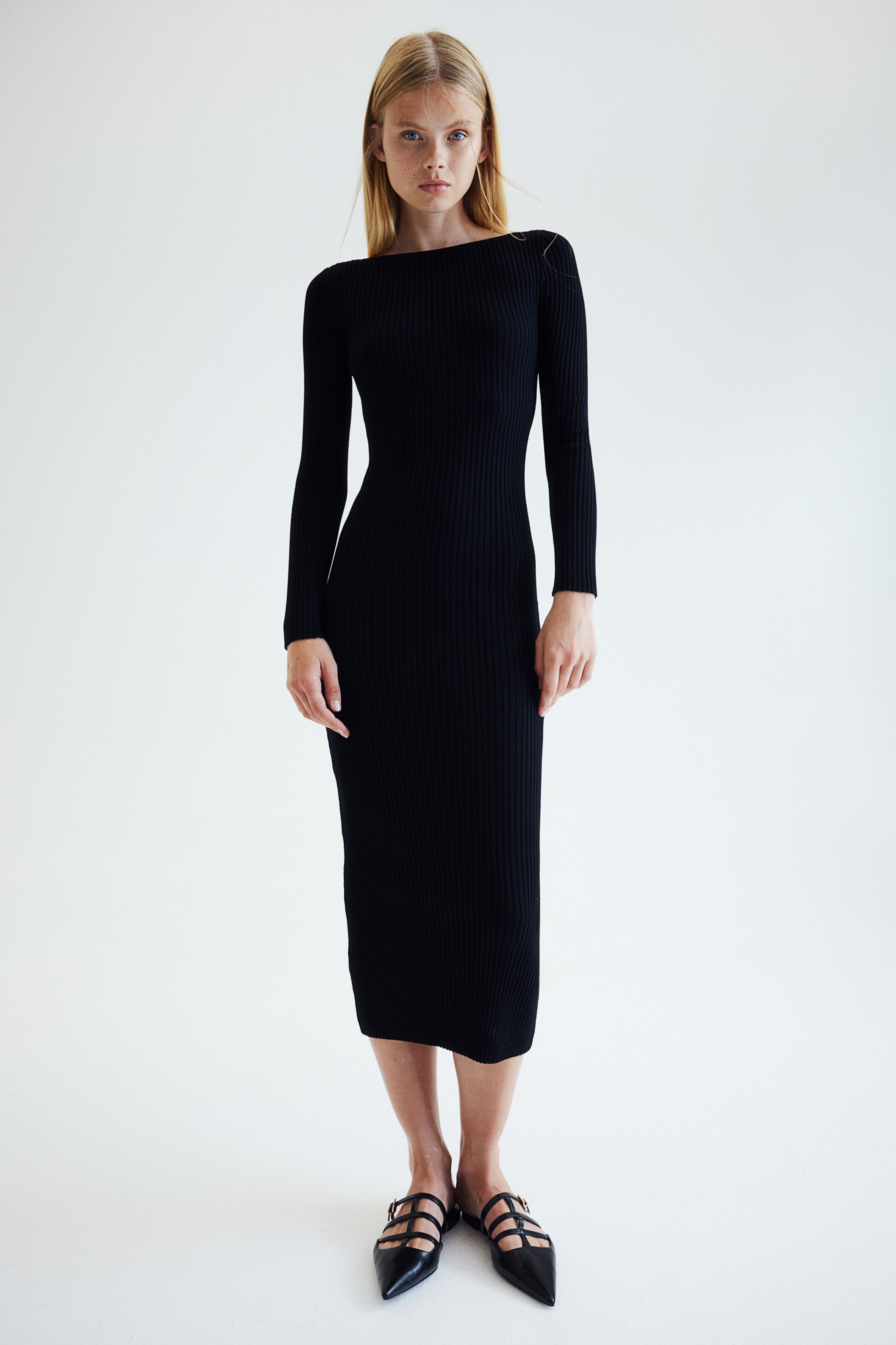 boat-neck bodycon dress