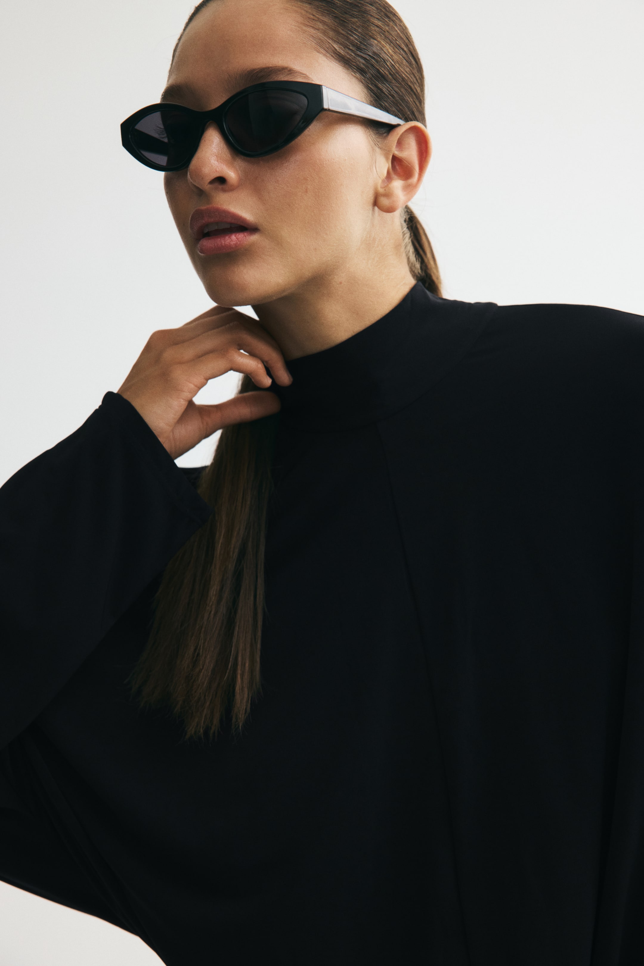 Женские платья H&M Batwing-Sleeved Tie-Detail Dress — фото 4