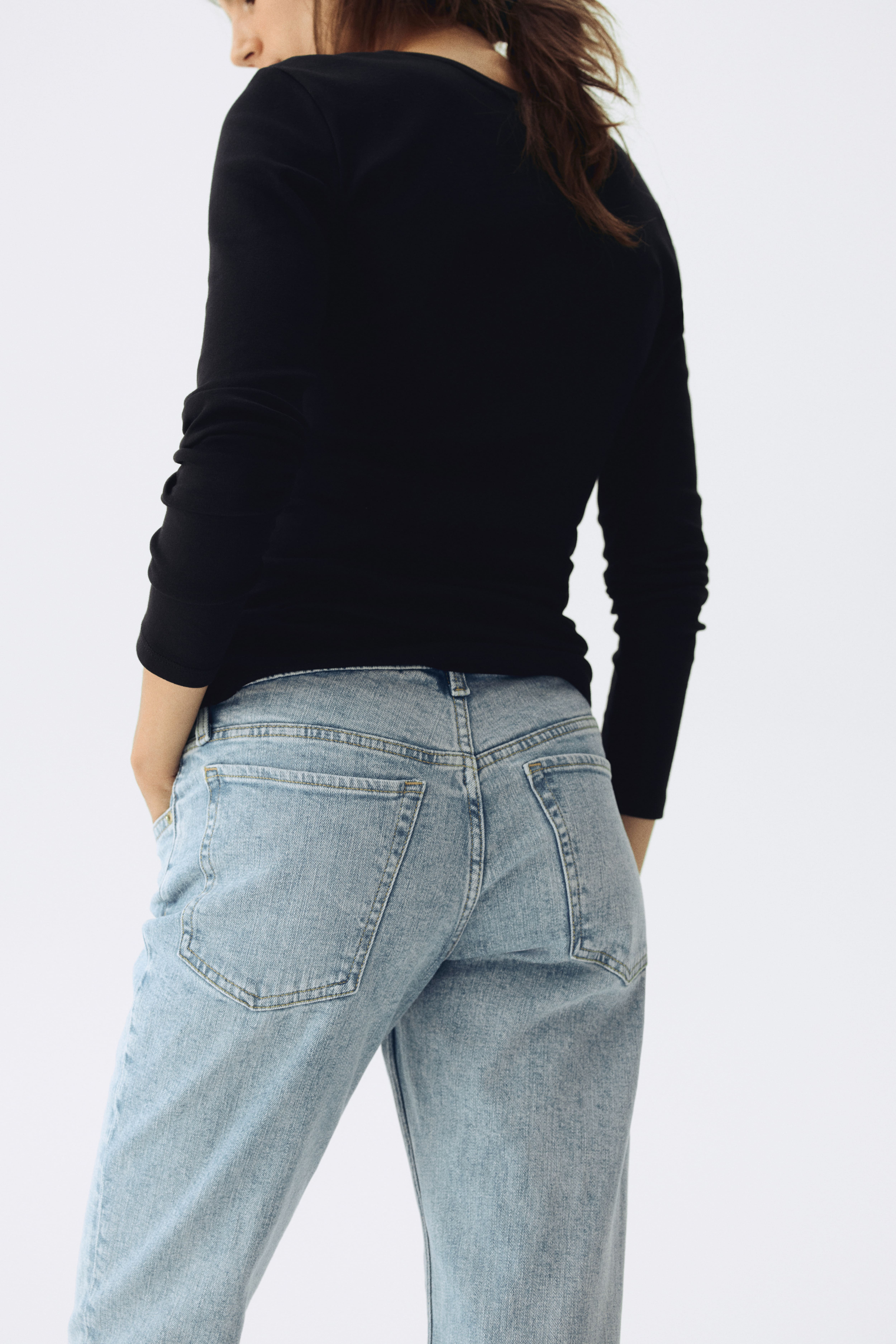 MAMA Slim Straight High Jeans