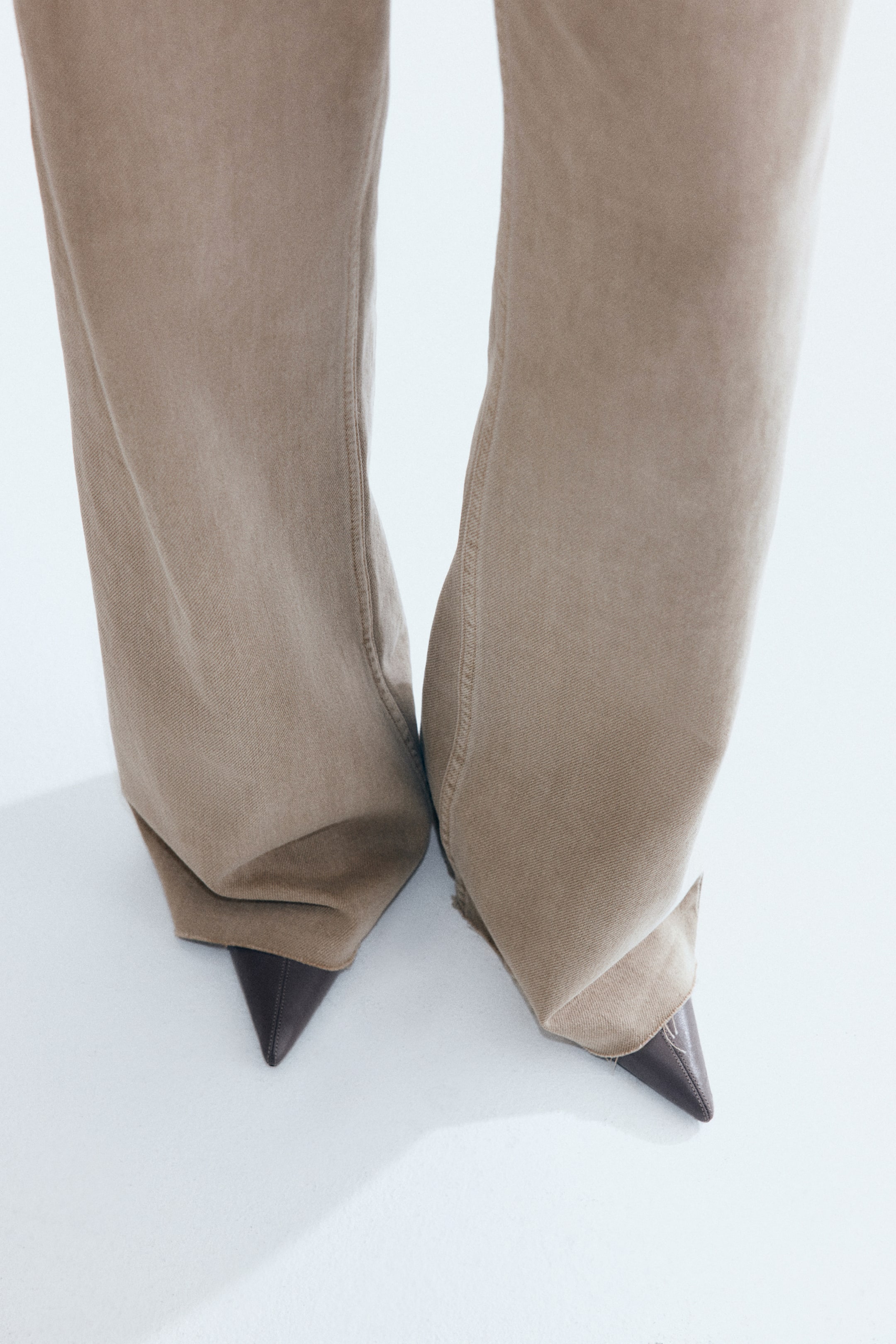 View larger image: Wide High Jeans - Mole - Ladies | H&M IE 4