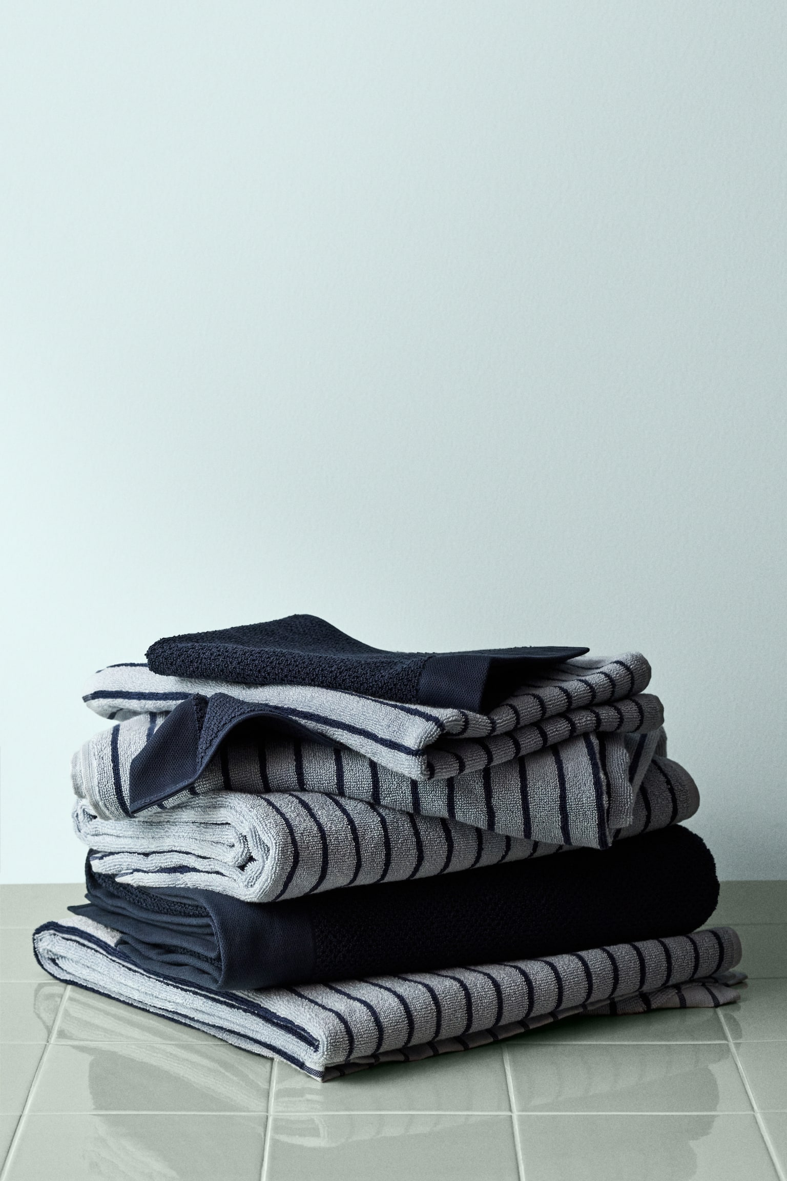 Striped bath towel - Light blue/Striped/Sage green/Black striped/White/Black striped/Light beige/White/Light pink/Terracotta striped/Brown/Black striped/Yellow/White striped - 6