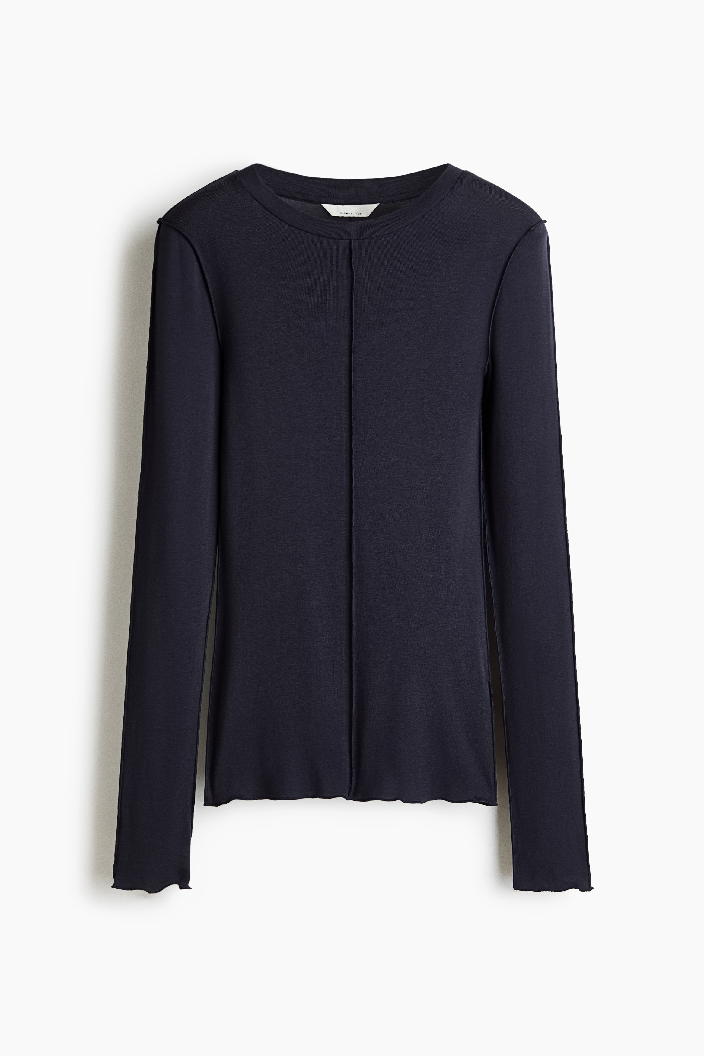 Long-sleeved pima cotton topModel