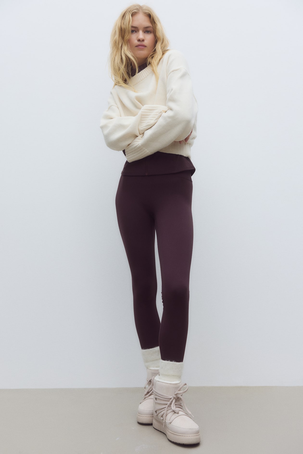 Sports Fleece Leggings with SoftMove™ - Chocolate plum - Ladies | H&M US