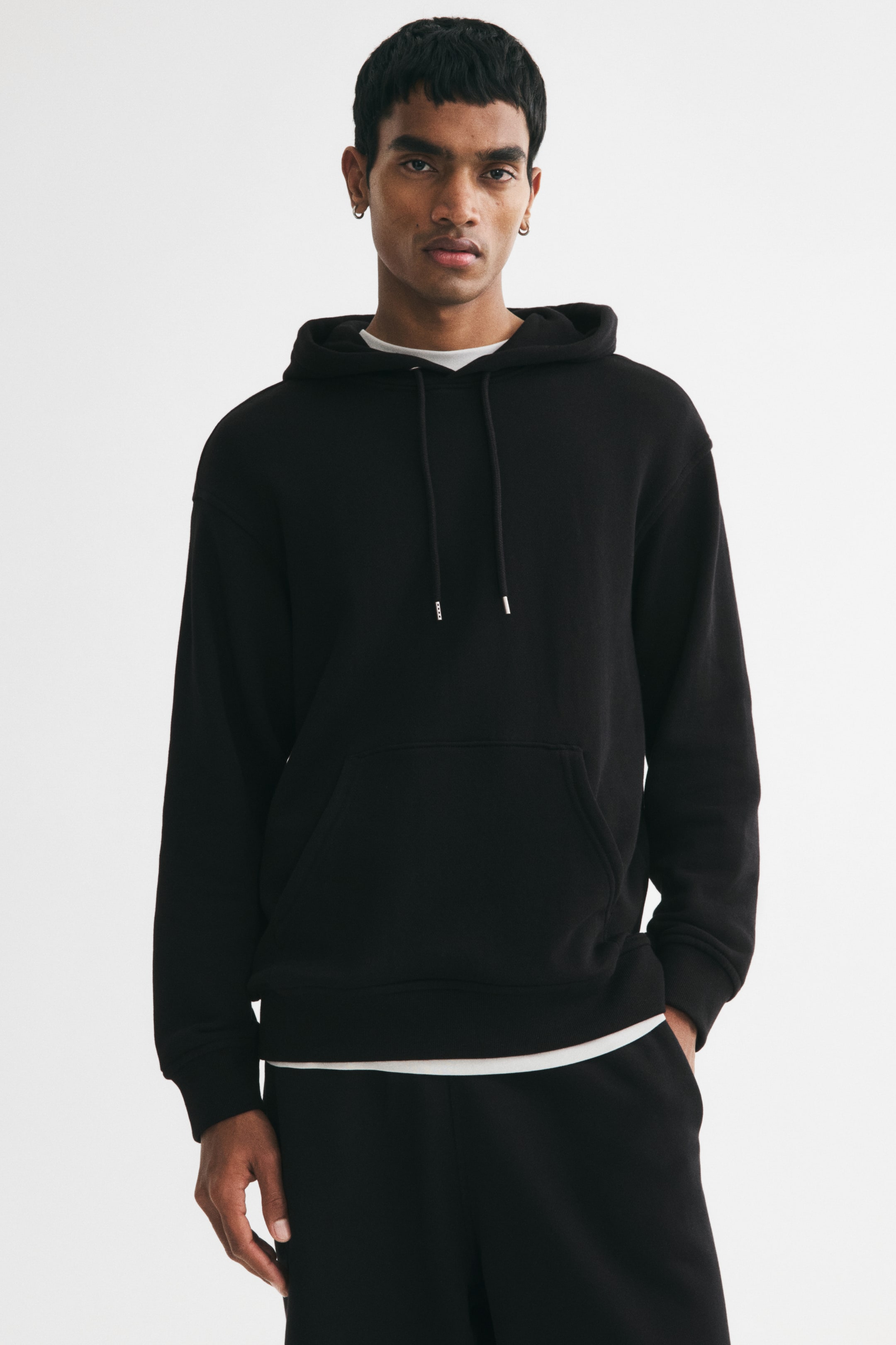 拡大画像を表示: リラックスフィット スウェットパーカ - ブラック - Men | H&M JP 1