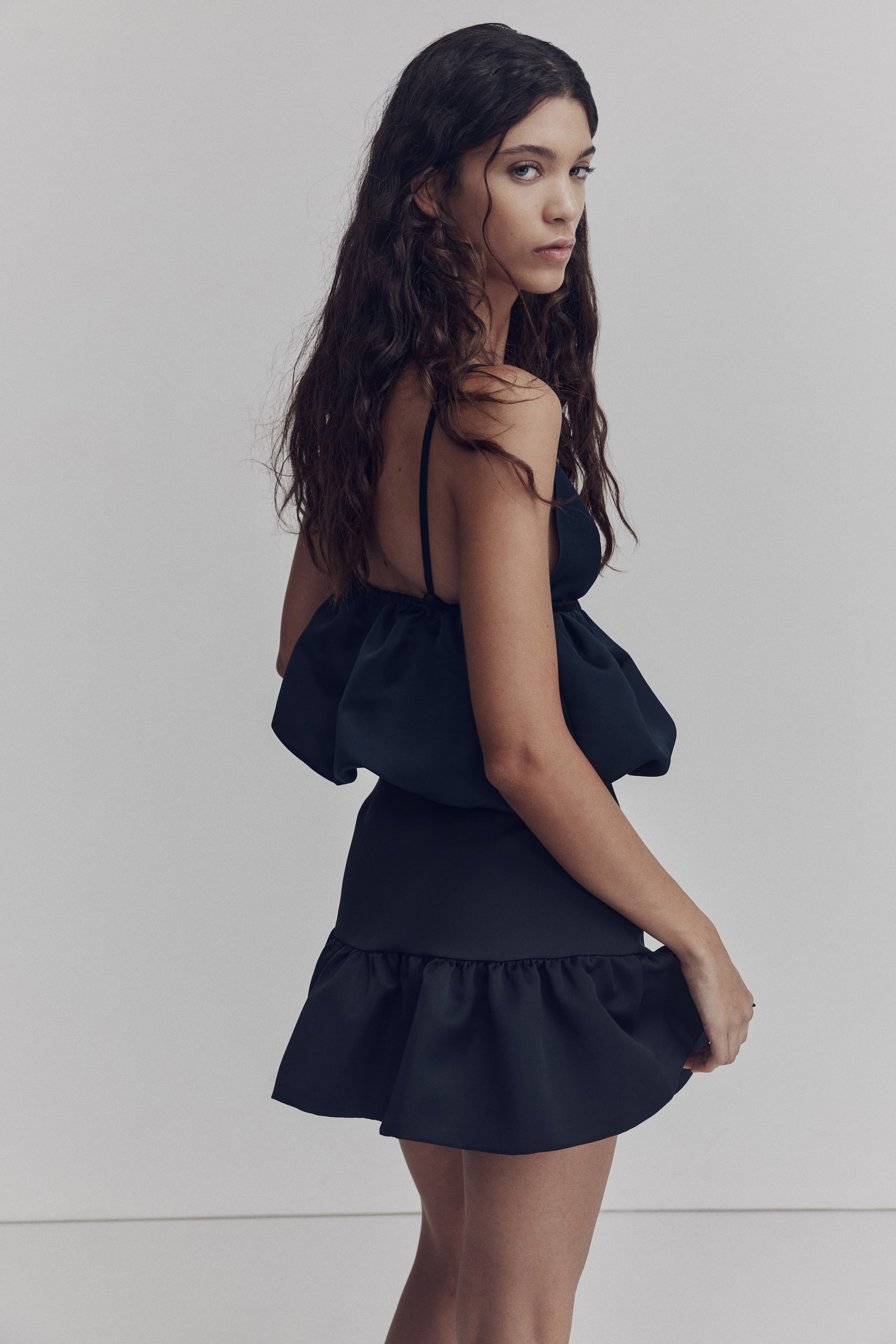 查看大圖: 泡泡下襬細肩帶上衣 - 黑色 - Ladies | H&M 4