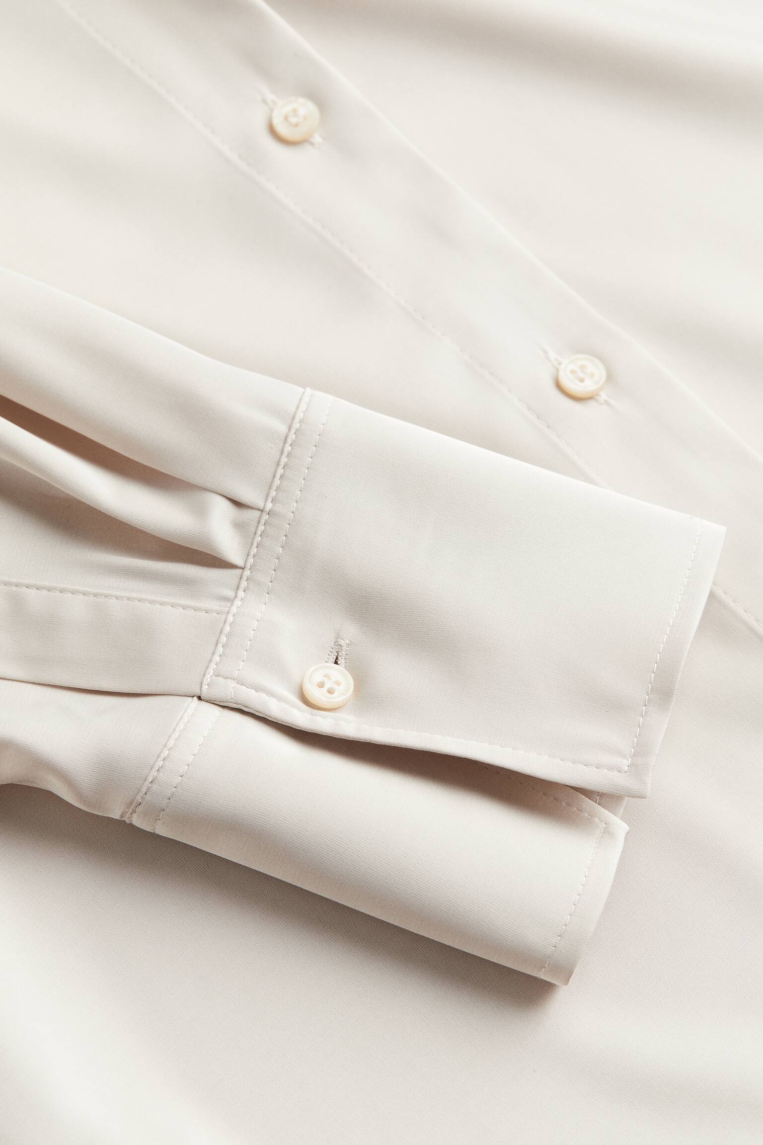 Áo kiểu cổ chữ V - Màu be nhạt/Màu hồng nhạt/Red/Màu trắng/Kẻ/Màu đen/Màu xanh tím than - 2