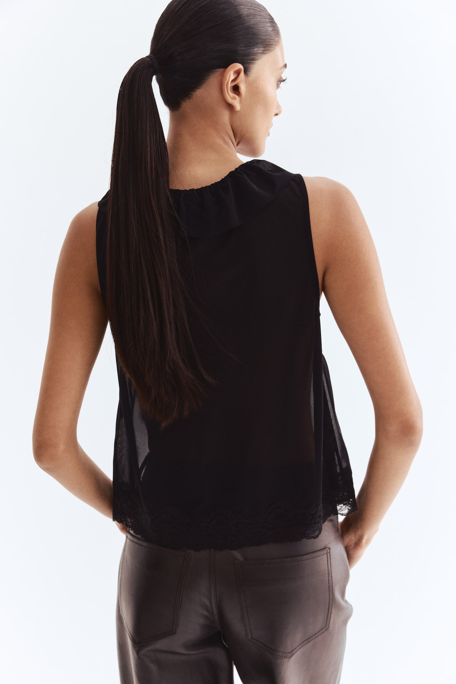 Fırfırlı V Yakalı Üst - Siyah/Toz pembe - 3