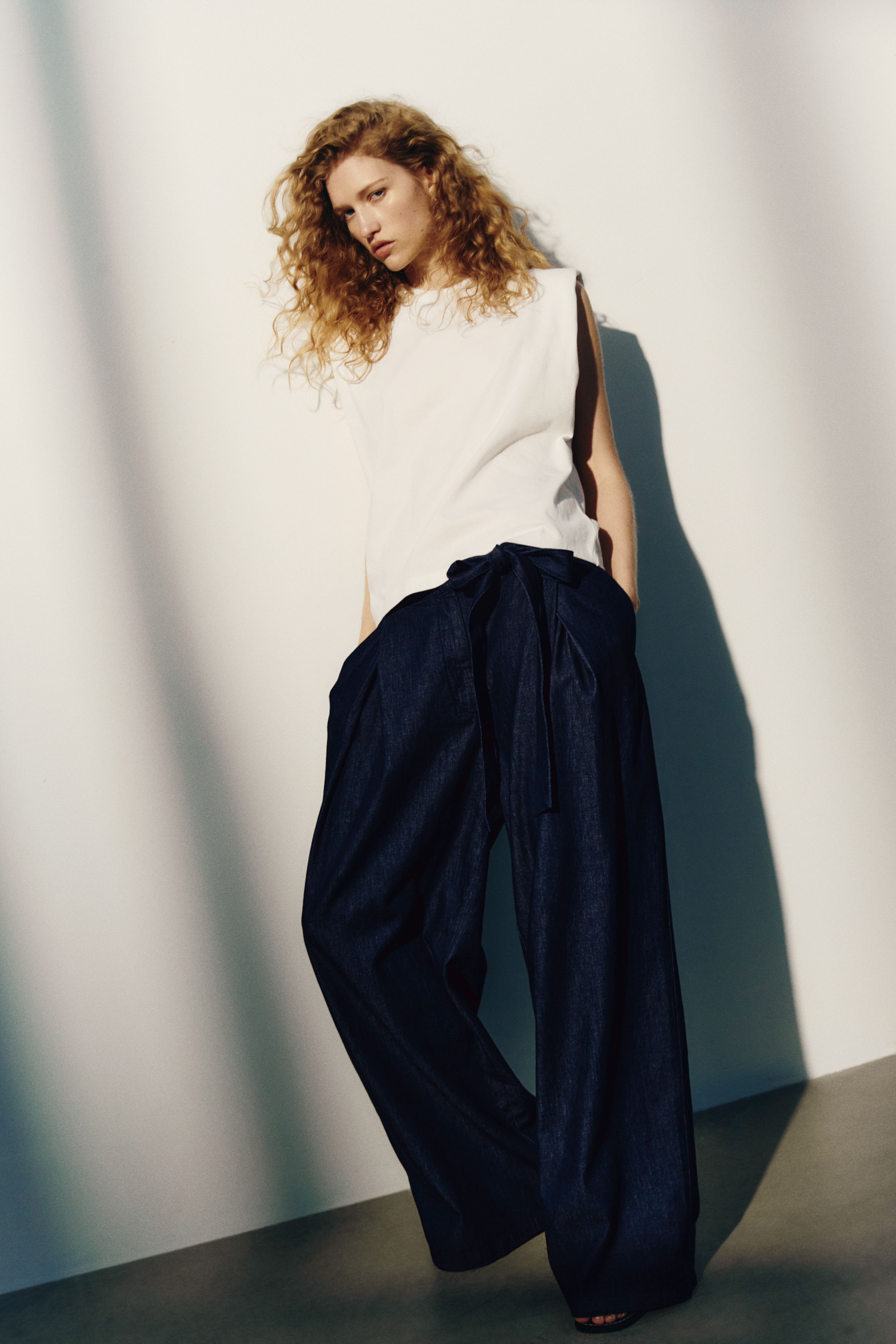 Pantalon en denim avec détail à nouer