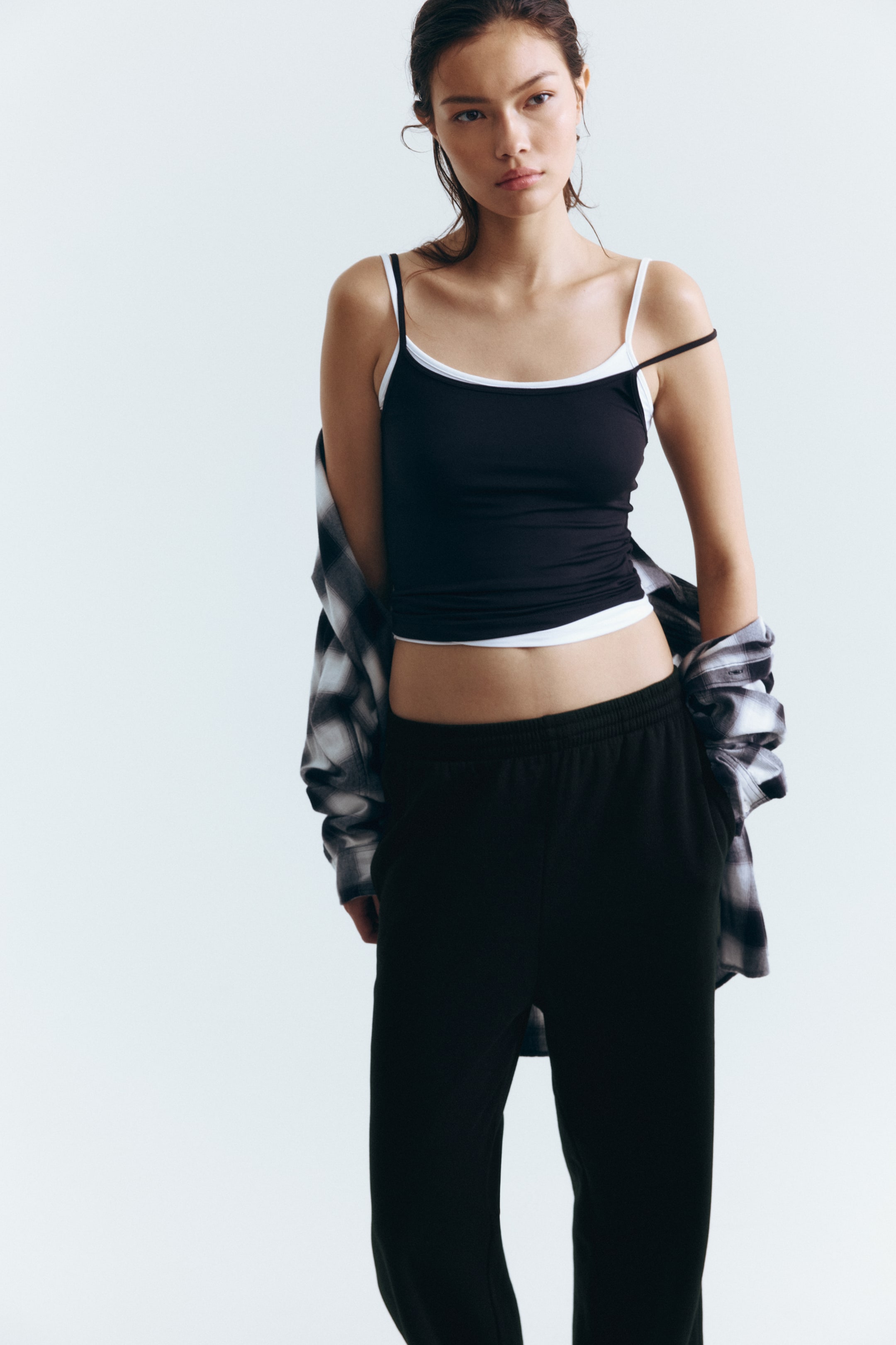 Visualizza immagine più grande: Pantaloni in felpa - Nero - DONNA | H&M IT 2