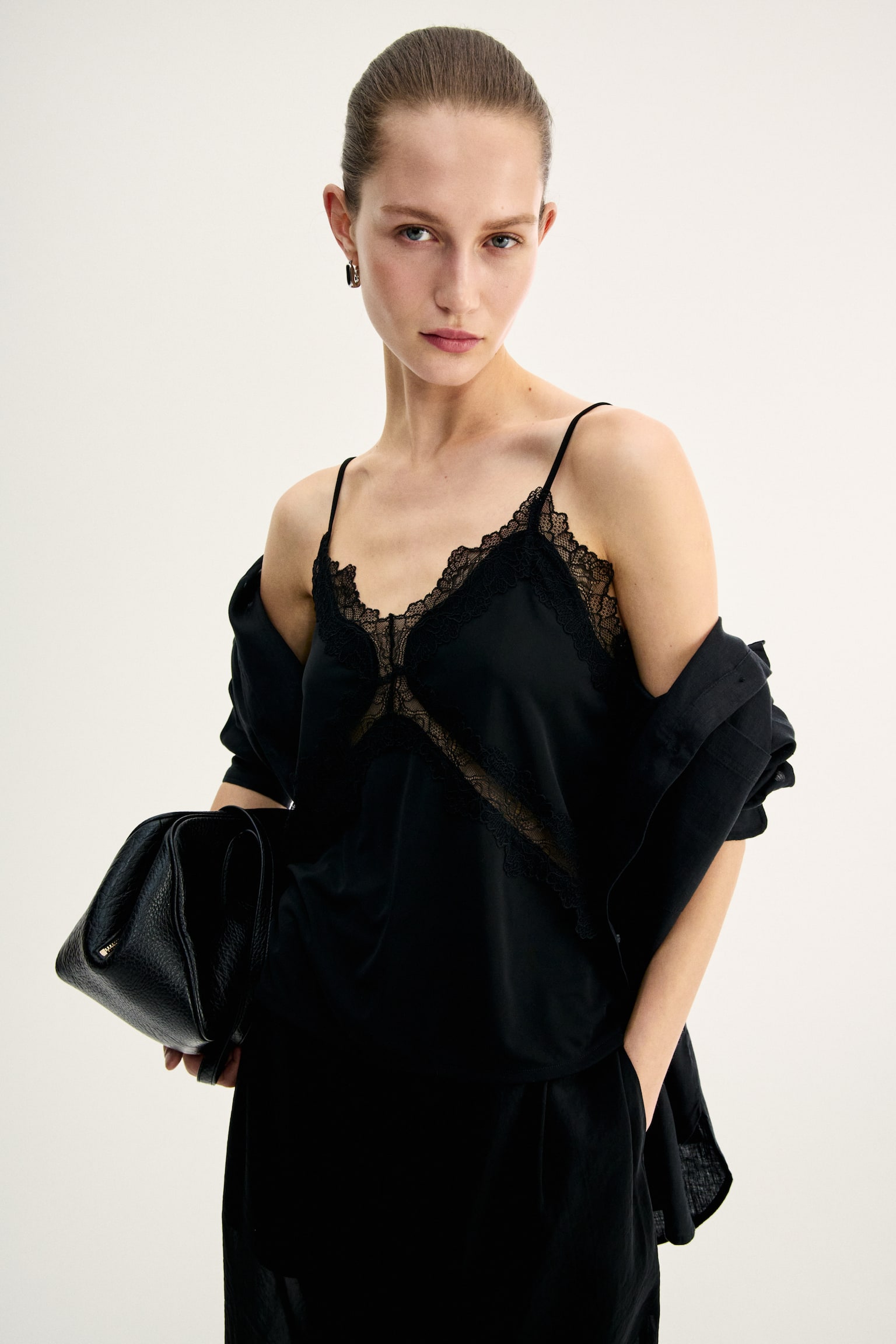 Lace-trimmed Ponte-di-Roma strappy top - Black/Light peach pink - 6