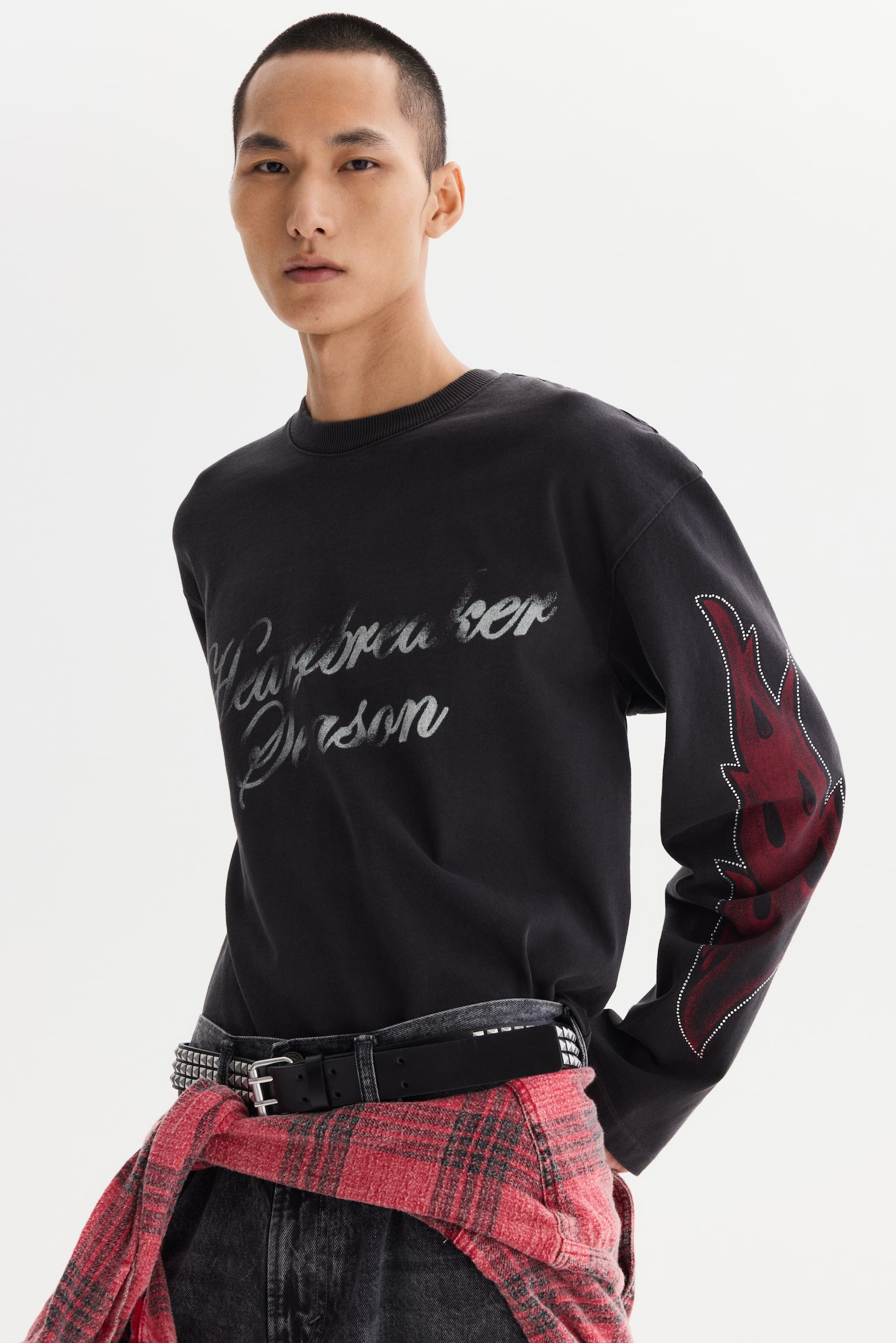 Loose-Fit Long-Sleeved T-Shirt - Black/Heartbreaker Season/Pink/No Love Just Fire - 3