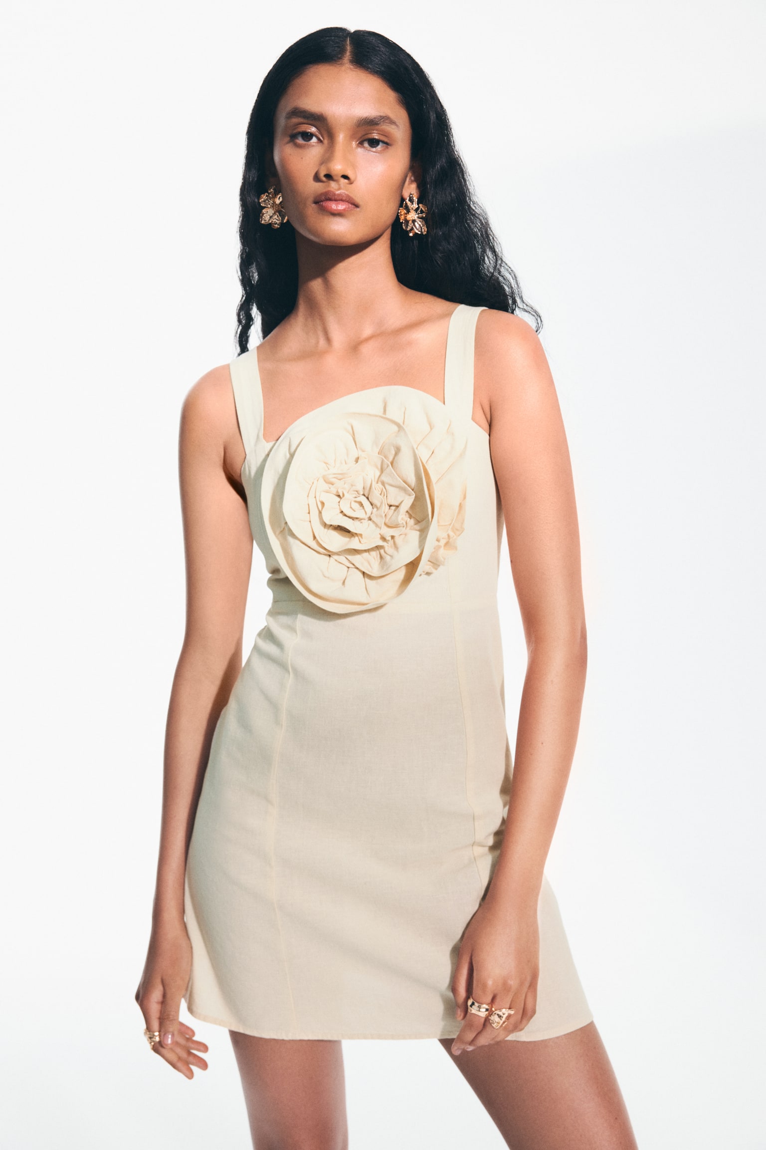Vestido con aplicación - Beige claro - 4