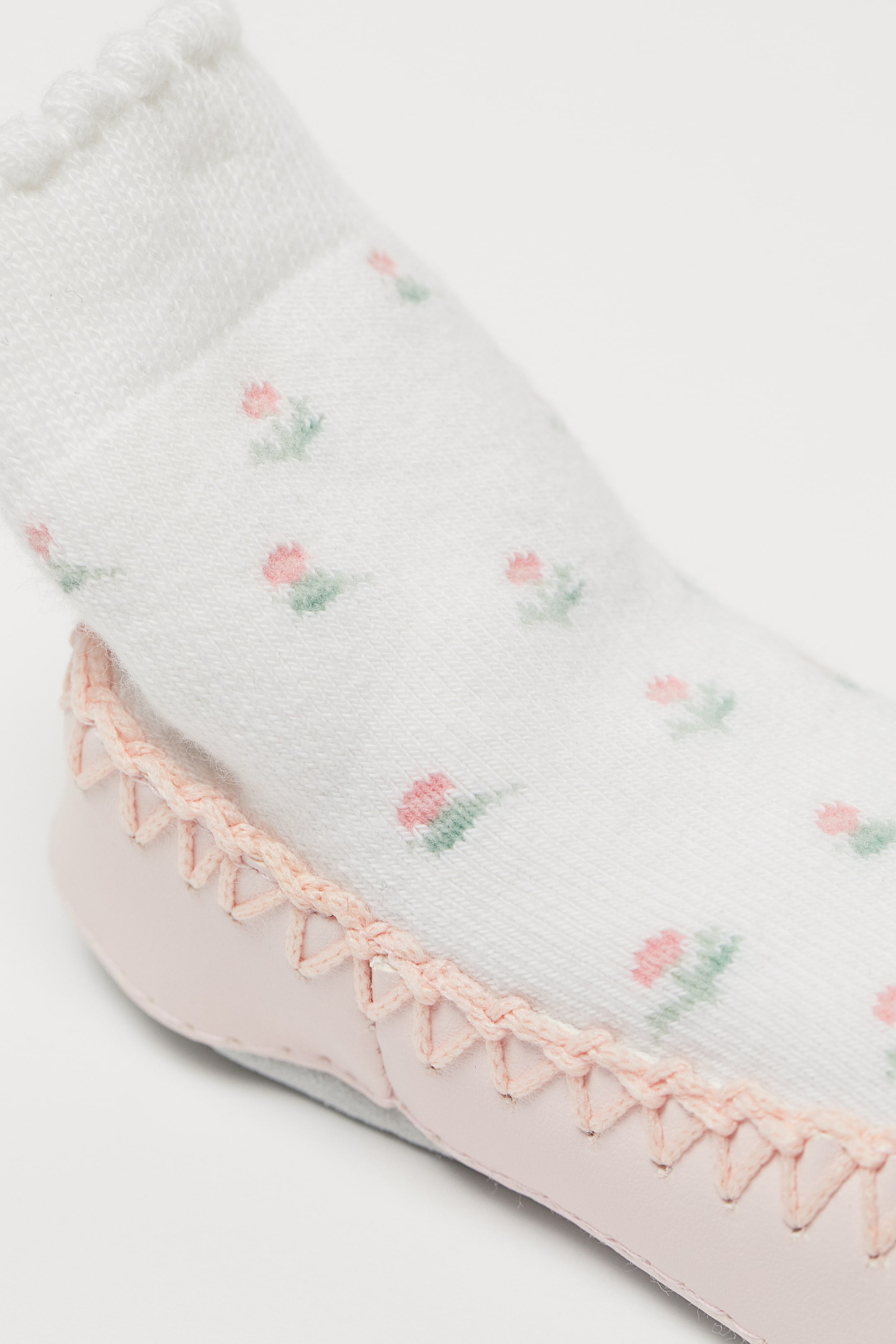 Προβολή μεγαλύτερης εικόνας: Καλτσοπαντόφλες - Ζαχαρί/φλοράλ - Kids | H&M GR 3