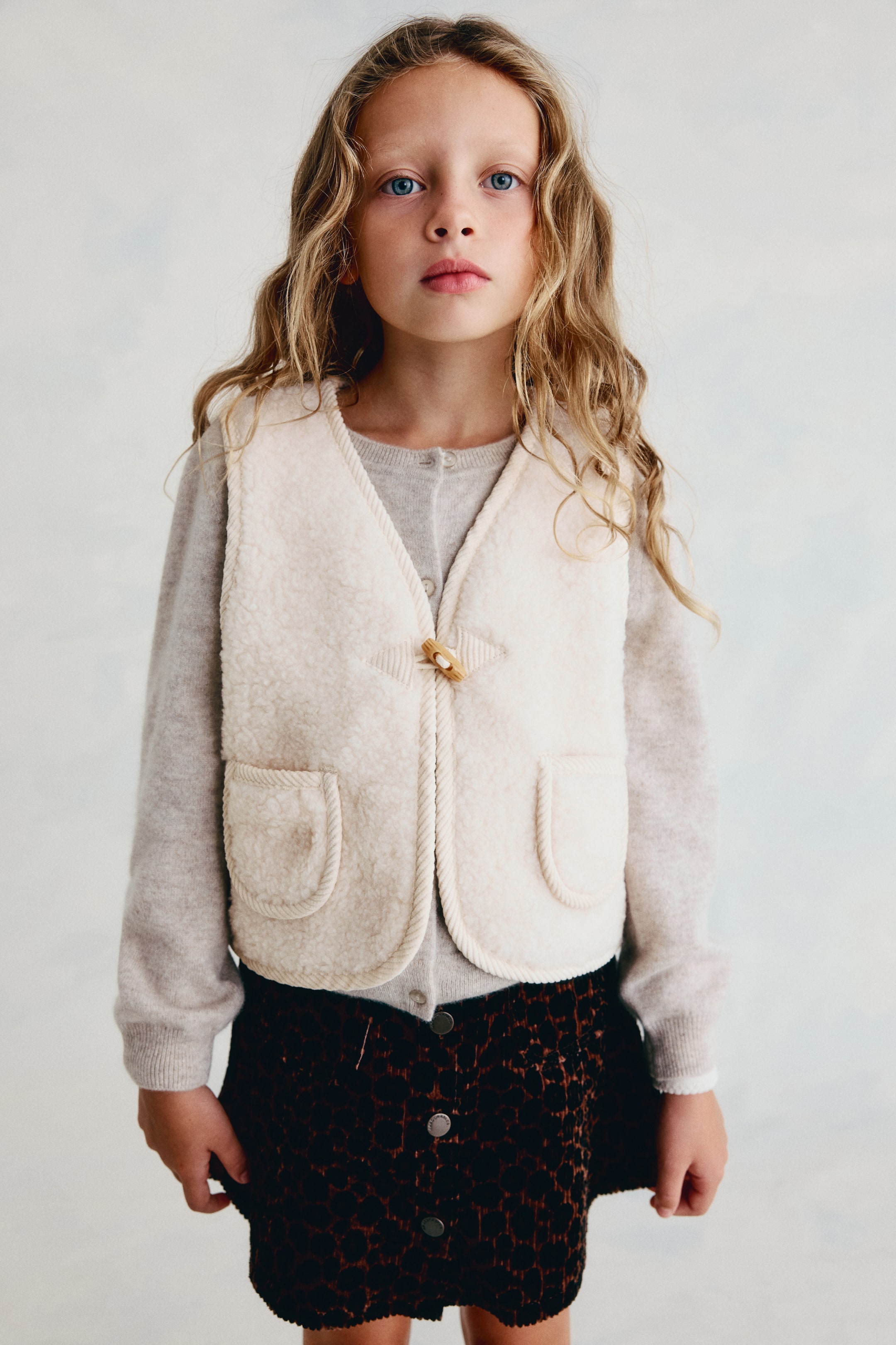 Größeres Bild anzeigen: Gilet aus Teddyfleece - Hellbeige - Kids | H&M AT 1