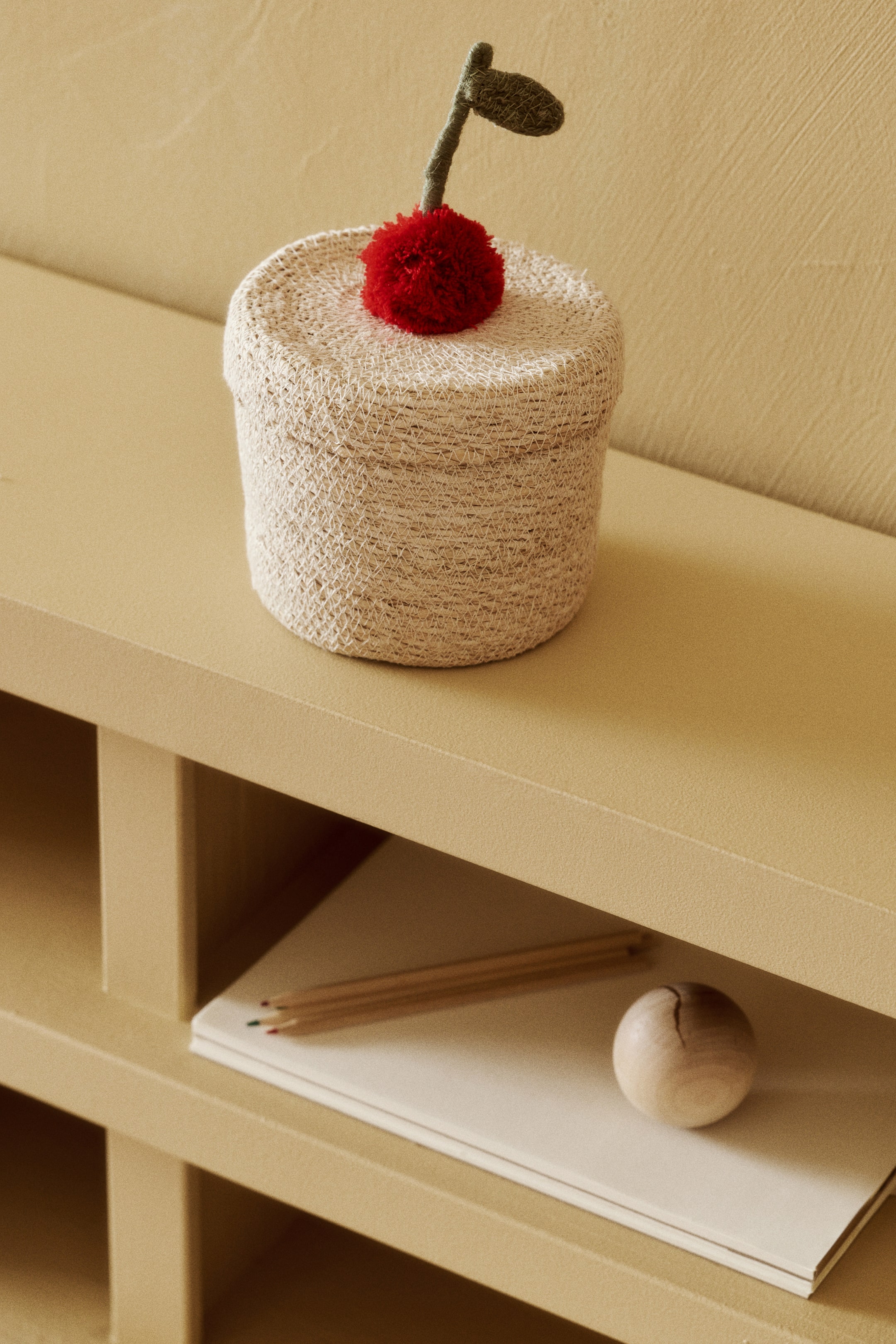 Small Pompom Seagrass Storage Basket