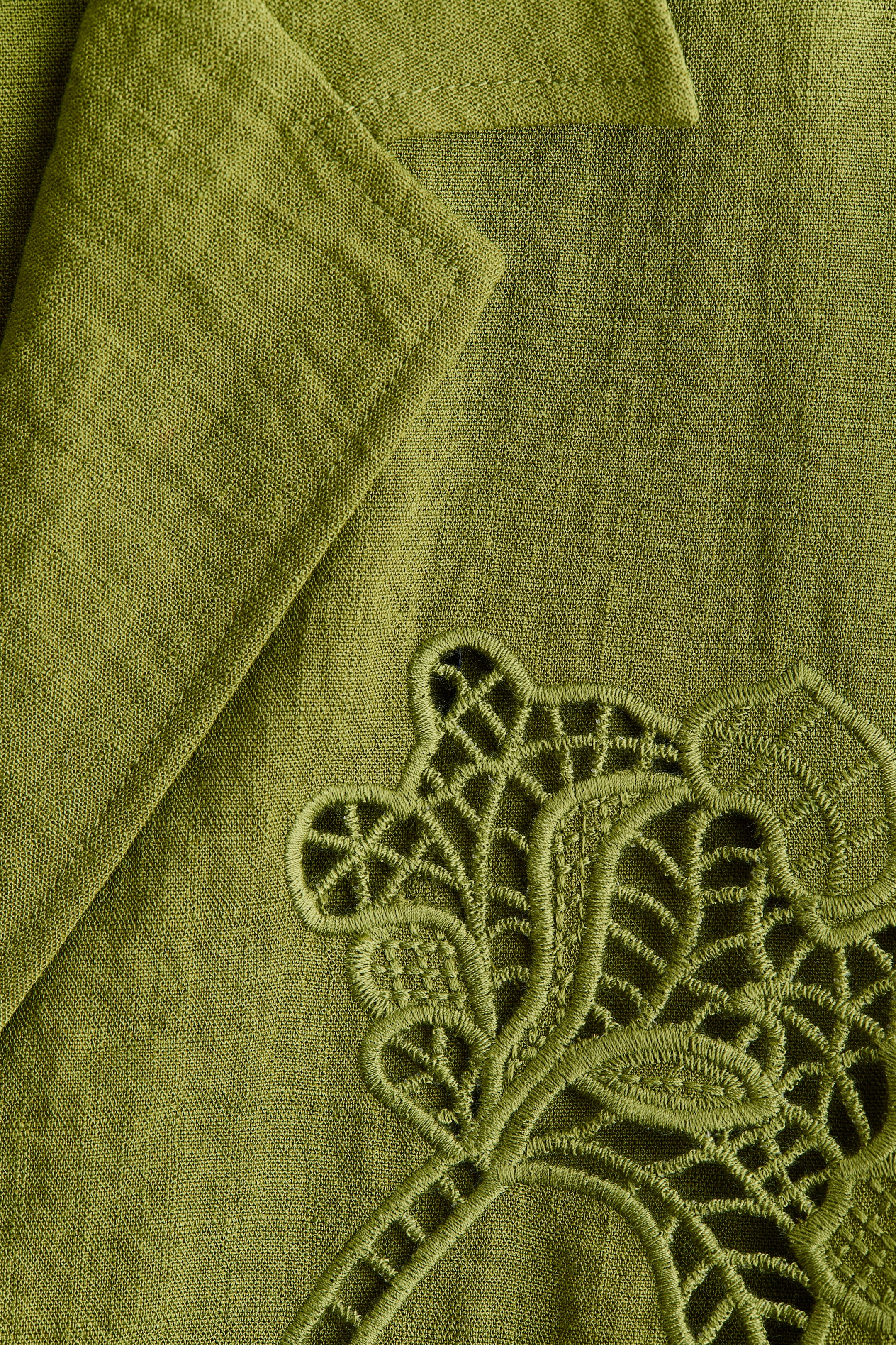 Chemise avec broderie anglaise